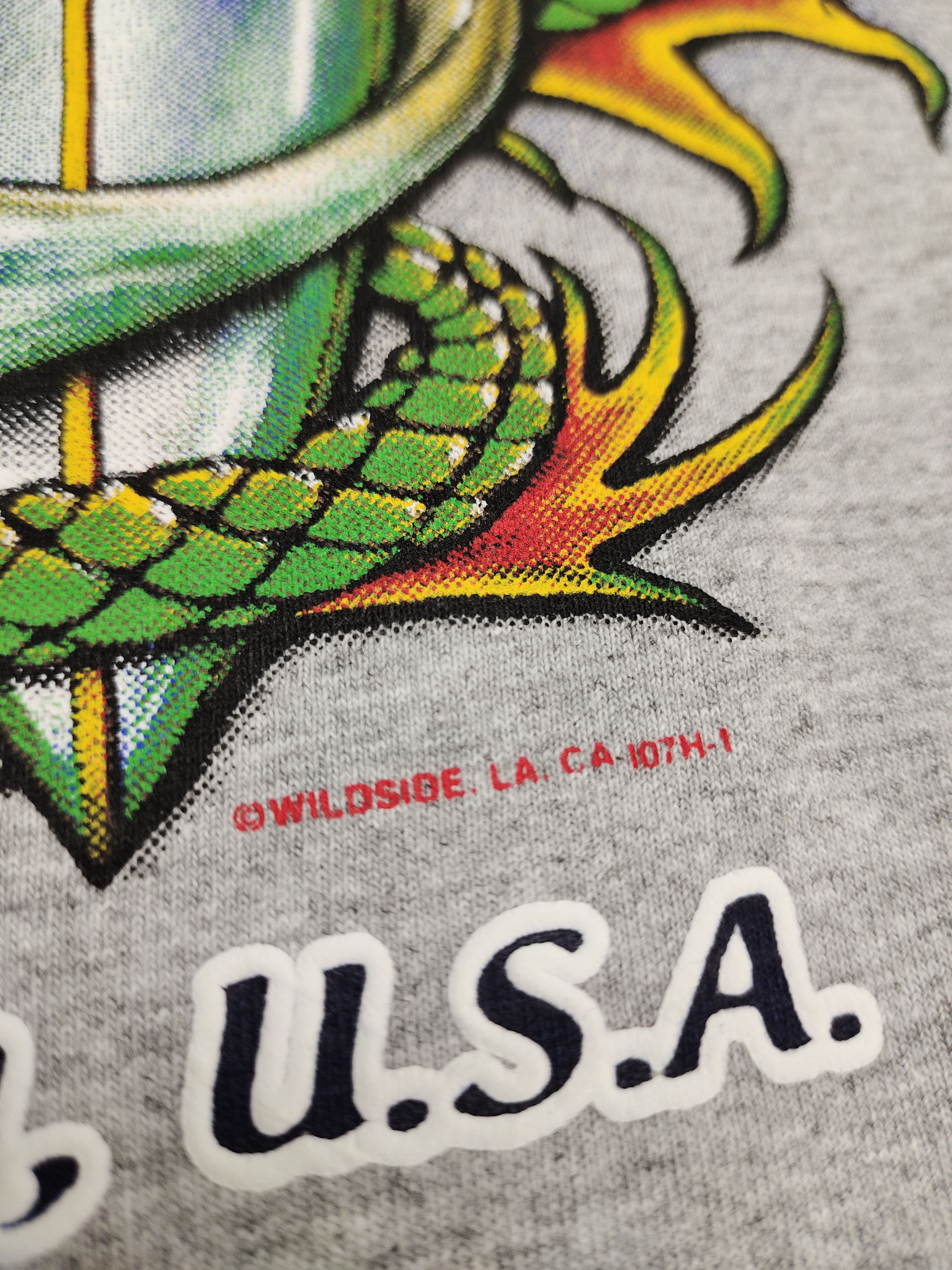 Vintage Vintage 90s Guam Usa Dragon & Mermaid Art Surfing T-Shirt Size US L / EU 52-54 / 3 - 2 Thumbnail