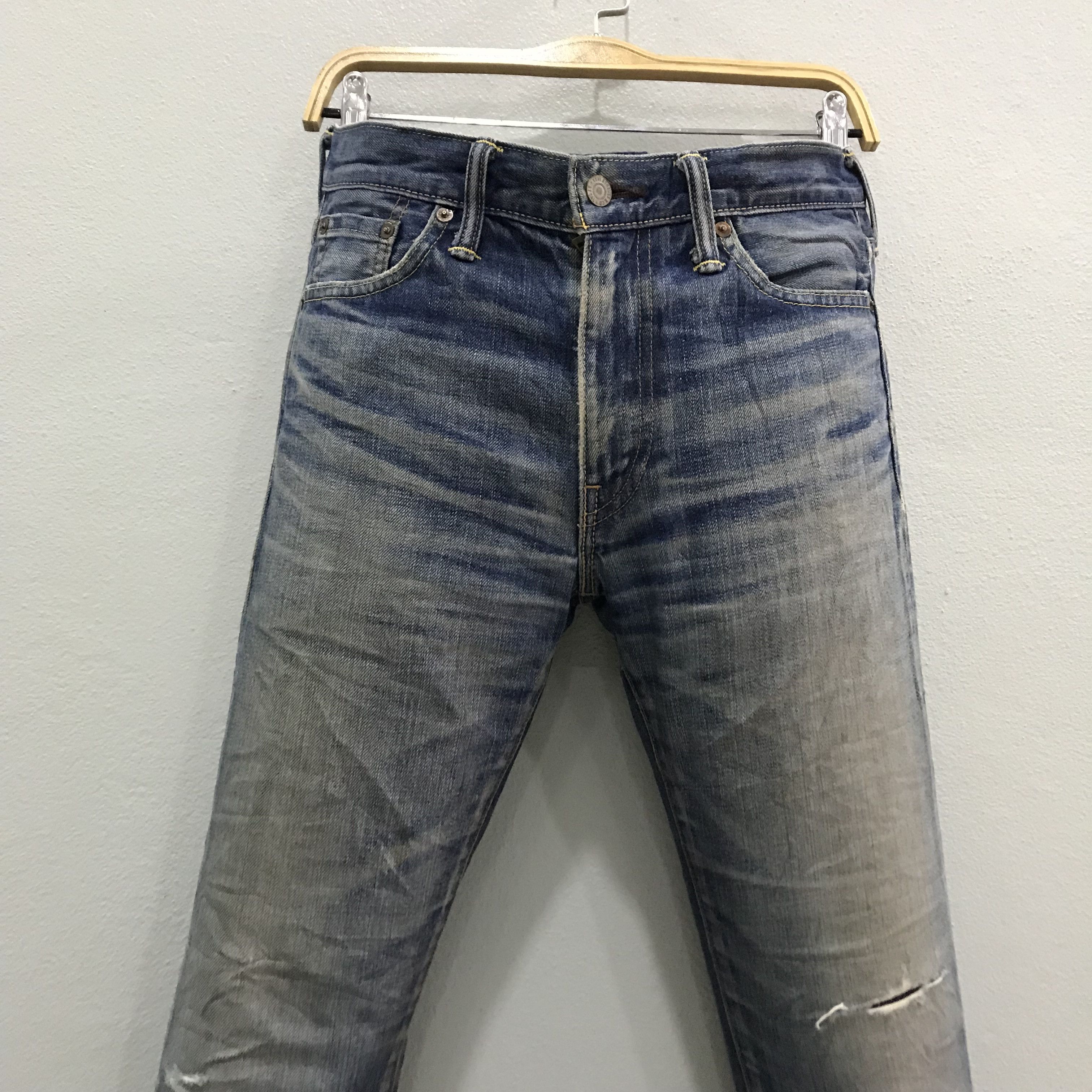 Levi's Vintage Levi’s 513 Straight Slim Distressed Faded Blue Jeans Size US 28 / EU 44 - 3 Thumbnail