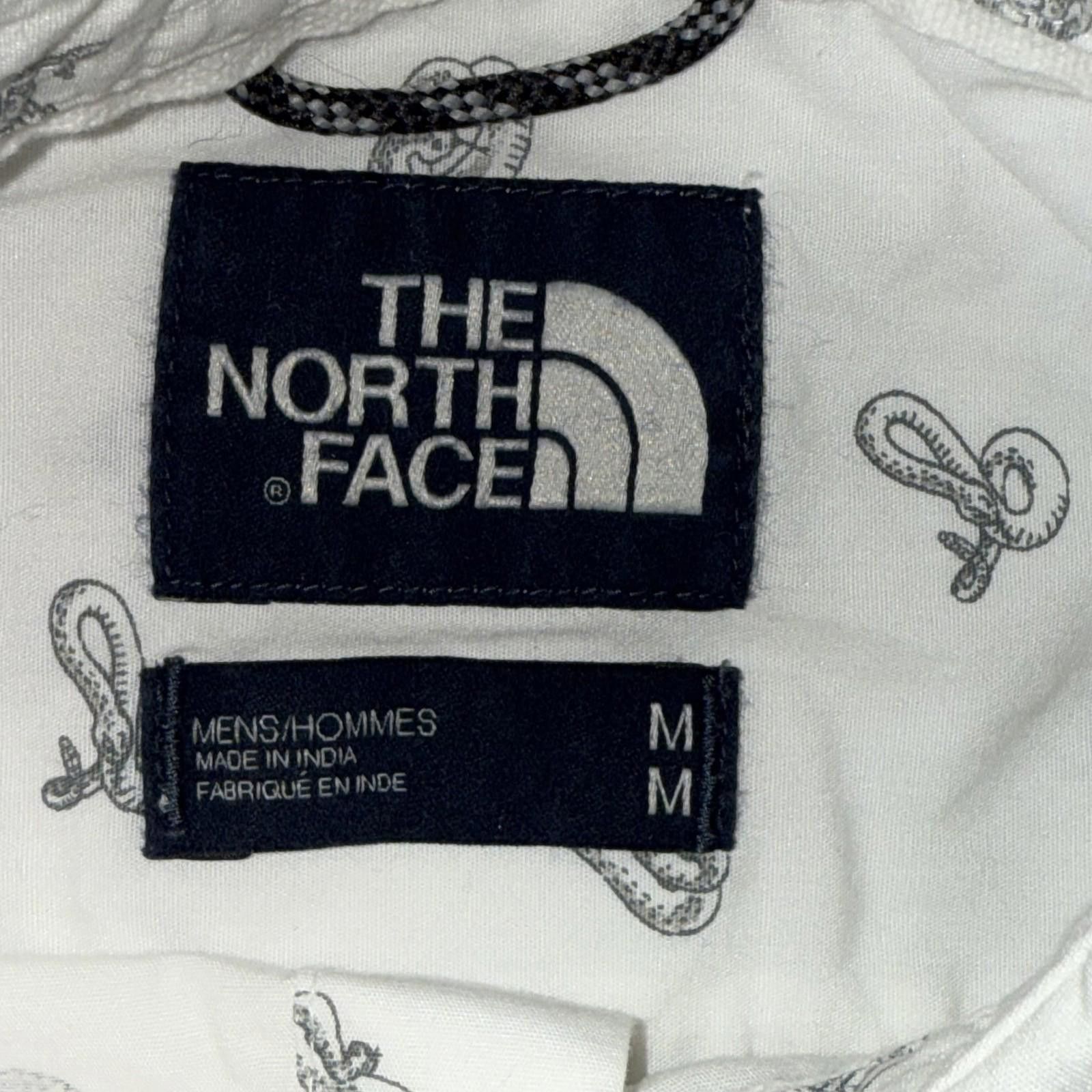 The North Face North Face Shirt Mens M White Snake Print Short Sleeve Size US M / EU 48-50 / 2 - 3 Thumbnail