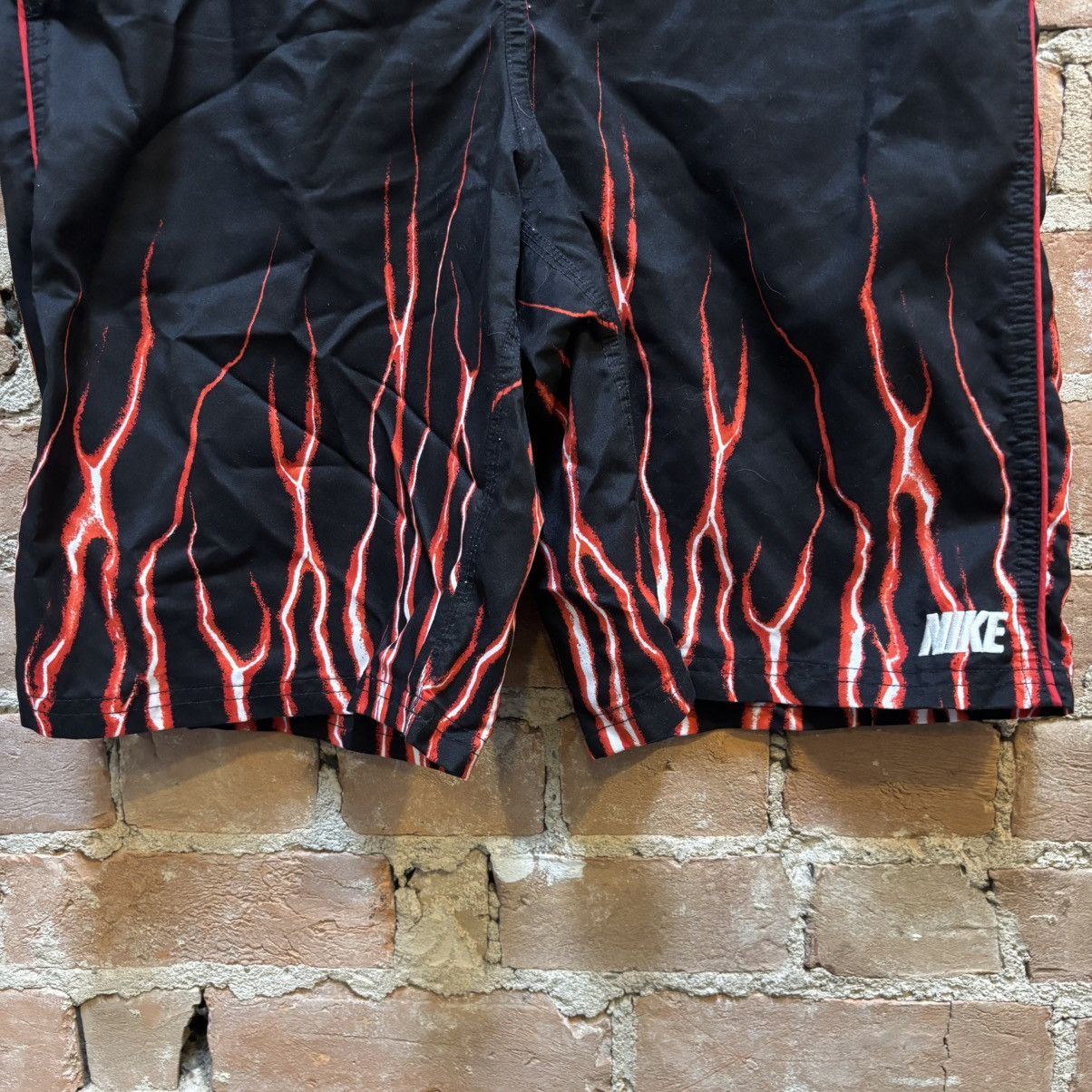 Nike × Vintage $100 Y2K Silver Tag Nike Travis Scott Flame Shorts Size US 34 / EU 50 - 2 Thumbnail