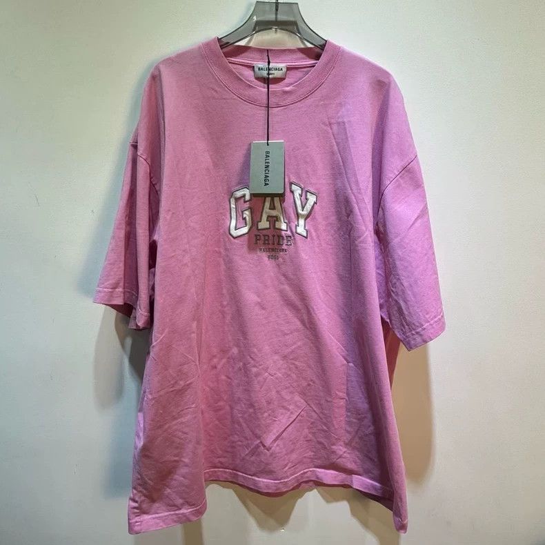 Balenciaga Balenciaga Pink Gay short sleeve Size US M / EU 48-50 / 2 - 1 Thumbnail