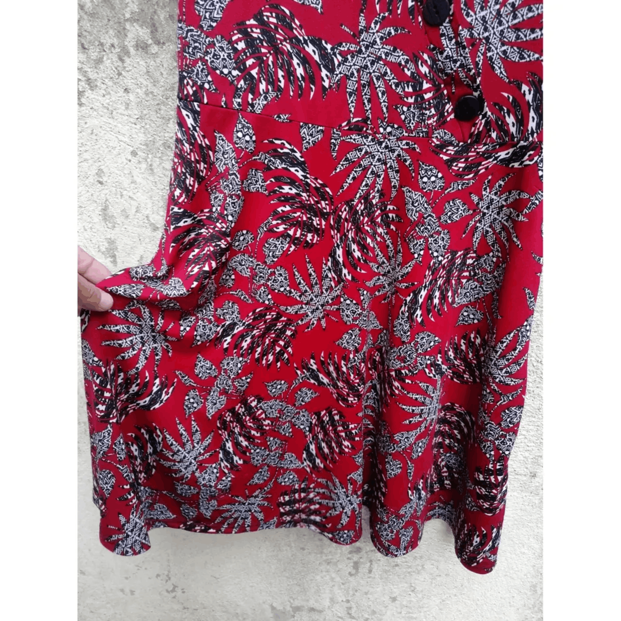 Other Red Floral Print Button Dress (M) Size M / US 6-8 / IT 42-44 - 9 Thumbnail