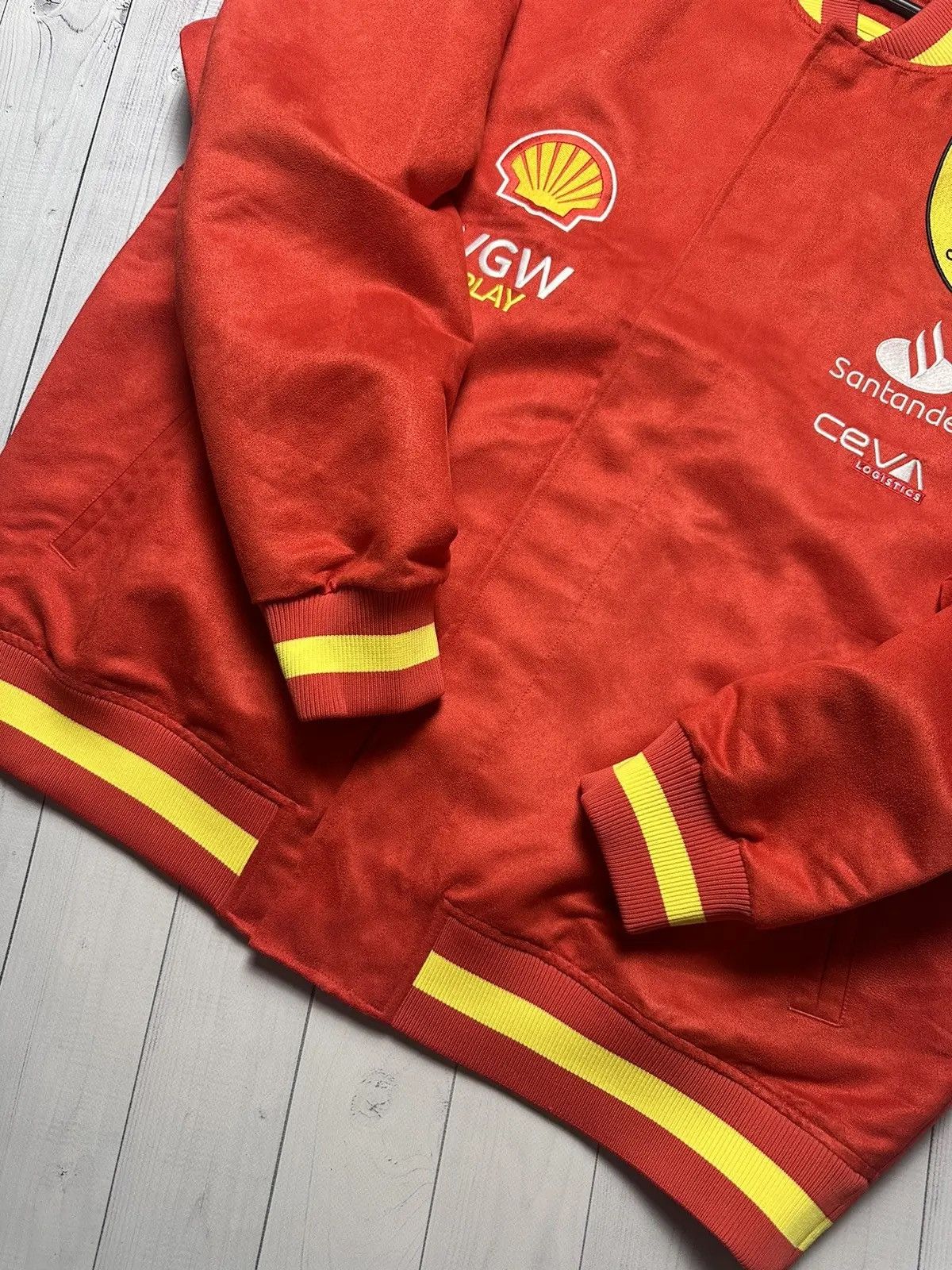 Ferrari × Puma Vintage Ferrari racing jacket bomber Formula one F1 puma Size US M / EU 48-50 / 2 - 5 Thumbnail