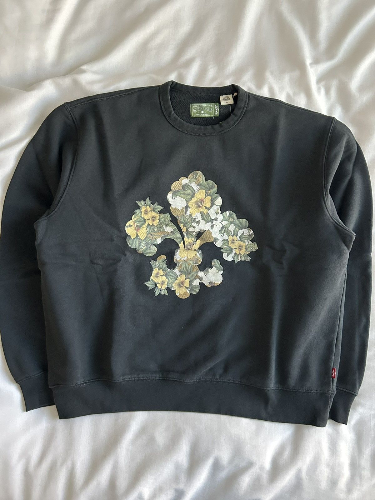 DENIM TEARS × Levi's Denim Tears Levis Sweatshirt Cotton Fleur De-Lis Crewneck Size US L / EU 52-54 / 3 - 2 Thumbnail