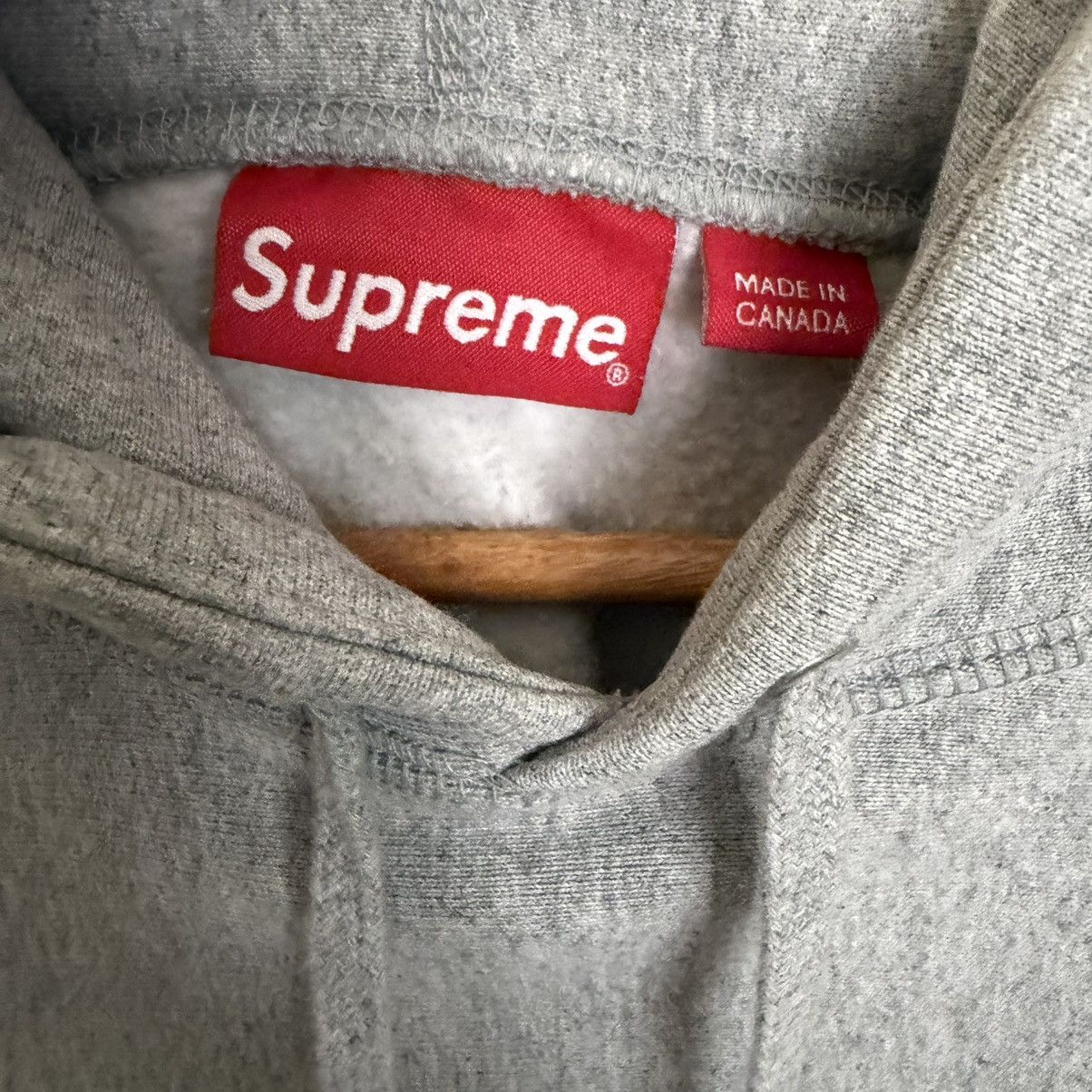 Supreme Micro Logo Hoodie Heather Grey Size US L / EU 52-54 / 3 - 4 Thumbnail