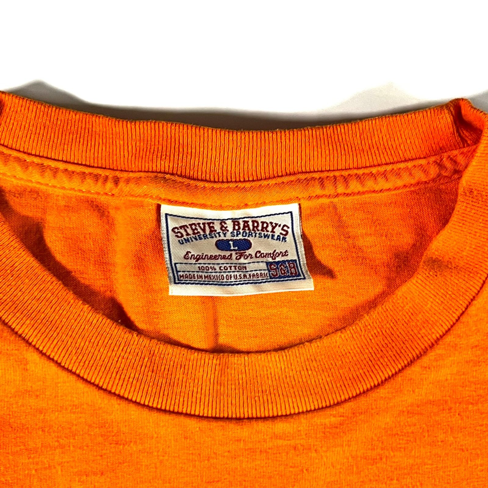 Other 2000’s Steve & Barry’s NCAA Miami Hurricanes Graphic Tee Med Size US M / EU 48-50 / 2 - 4 Thumbnail