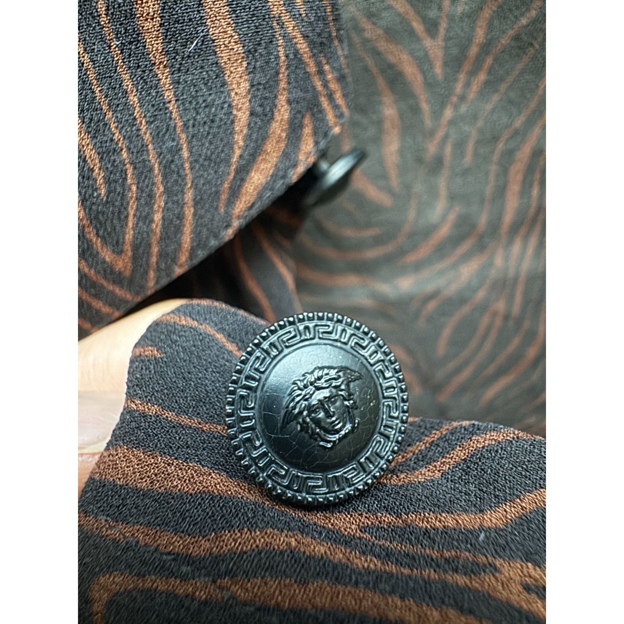 Versace Brown Silk Printed Leopard Shirt Size M / US 6-8 / IT 42-44 - 6 Thumbnail