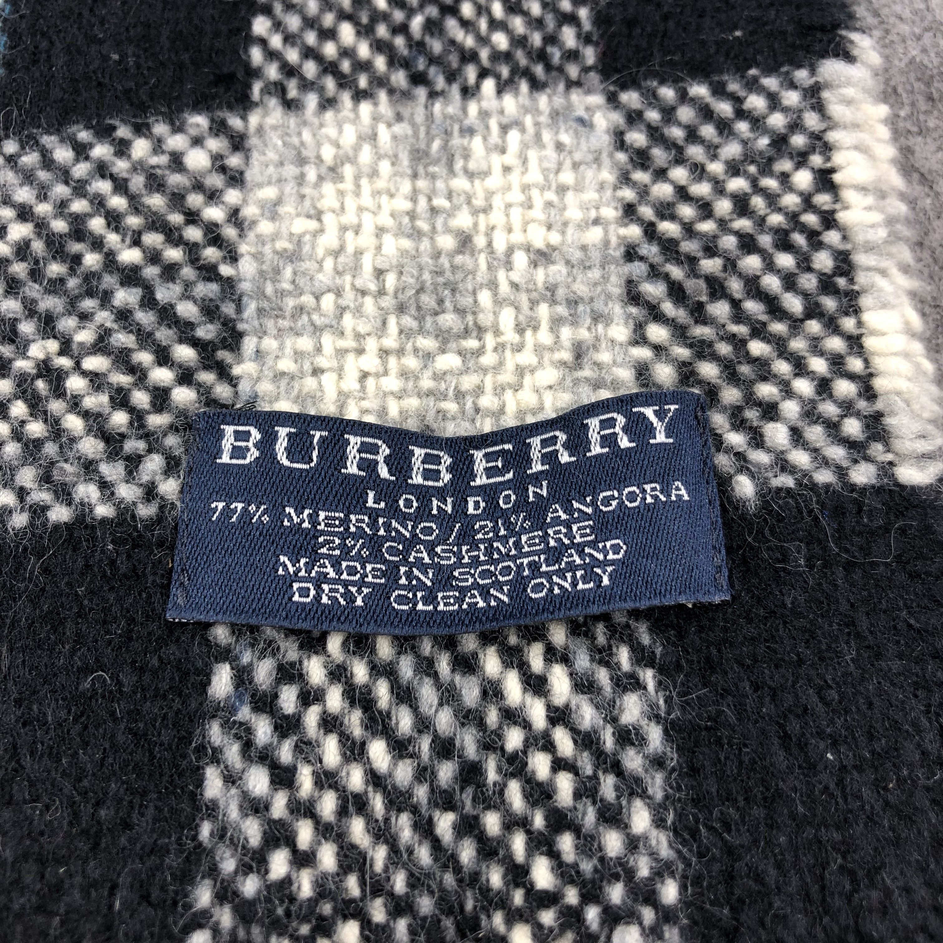 Burberry Burberry Nova Check Merino Scarf Muffler V1057 Size ONE SIZE - 4 Thumbnail