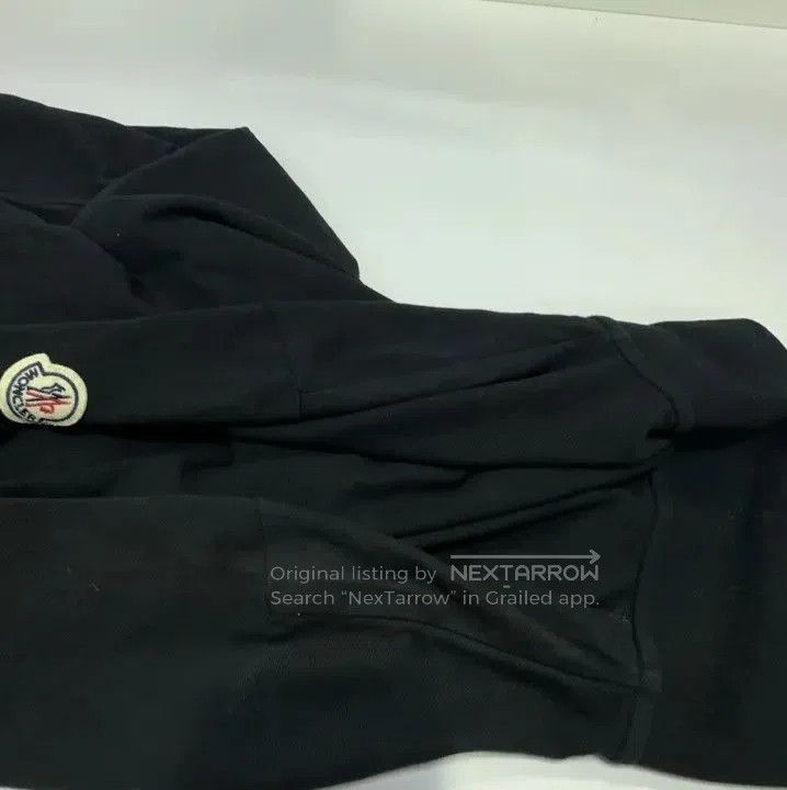 Moncler Moncler Men's Solid Logo Badge Polo Shirt. Size US L / EU 52-54 / 3 - 9 Thumbnail