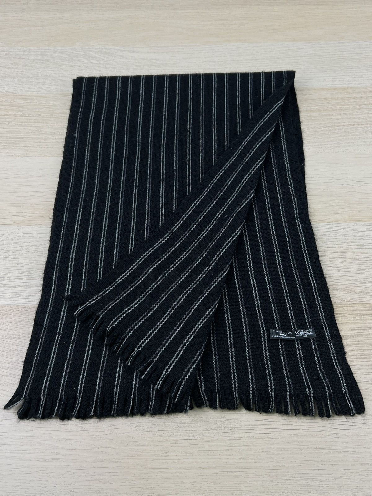 Calvin Klein Calvin Klein Scarf / Muffler / Neckwear M054 Size ONE SIZE - 2 Thumbnail