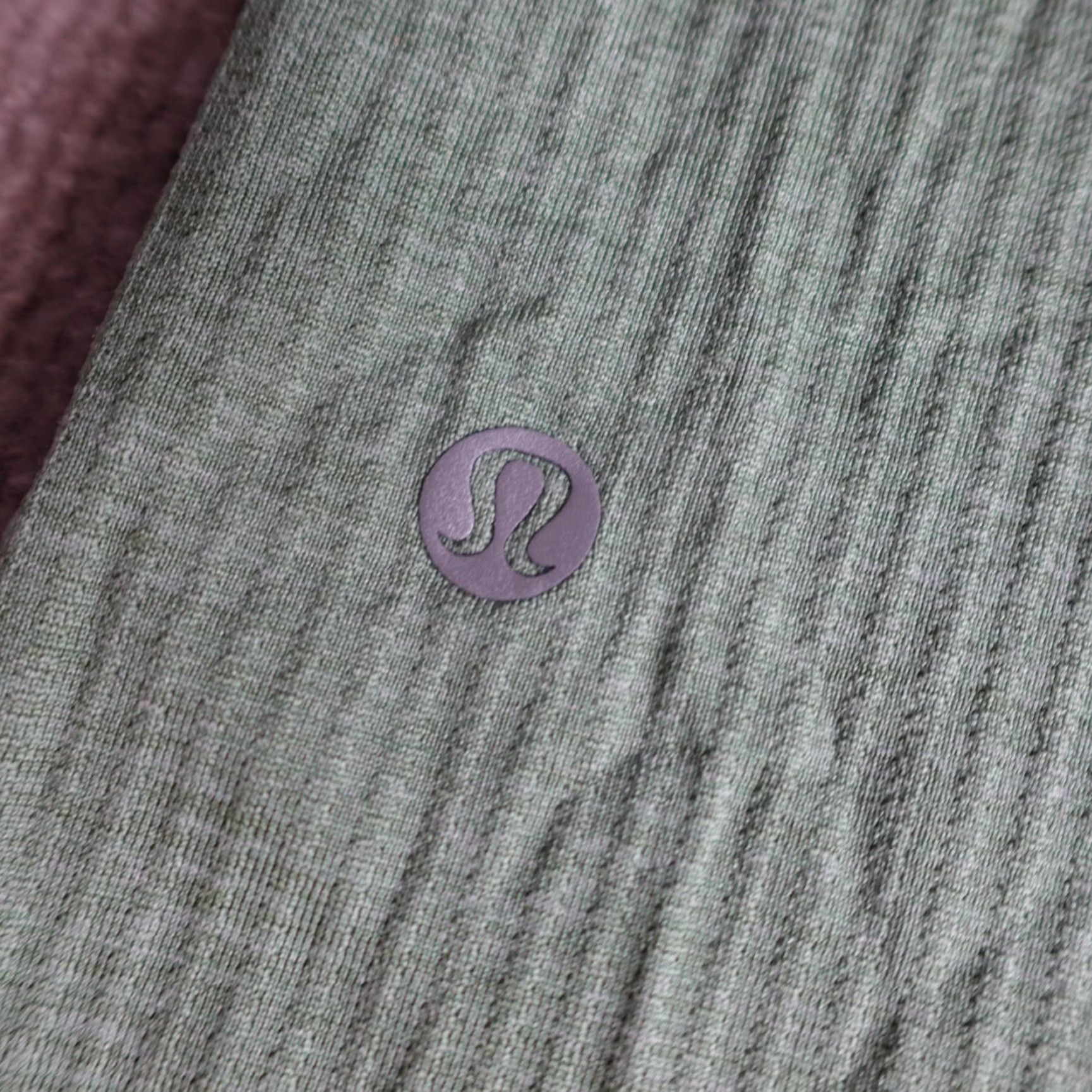 Lululemon Lululemon Mens T-Shirt Athletic Green Solid Metal Vent Tech Raglan Short Sleeve Crew Neck Size US M / EU 48-50 / 2 - 2 Thumbnail