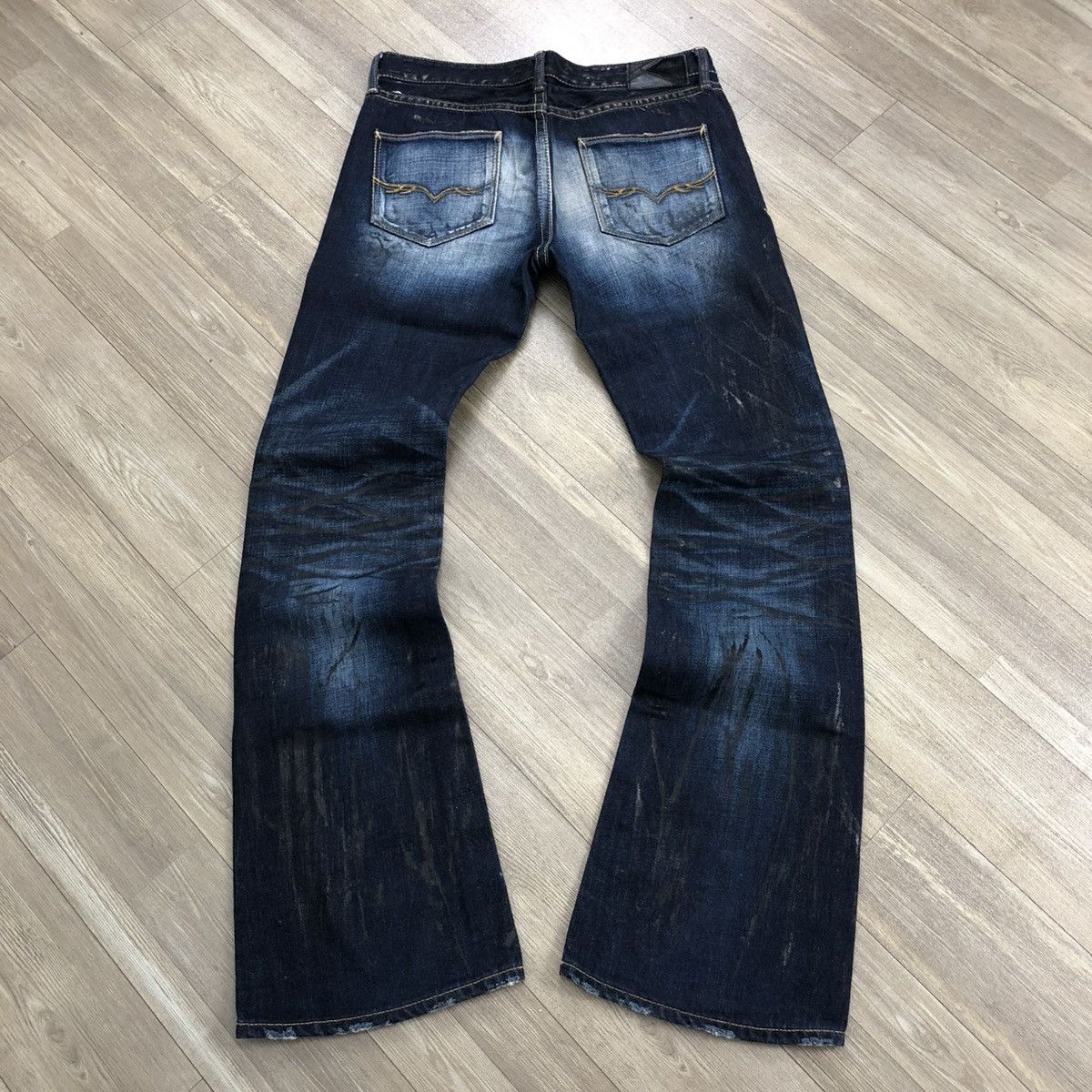 GOSTAR DE FUGA × If Six Was Nine × Tornado Mart 🇯🇵 2000s Fuga Devil Vomits Claw Mark Distressed Flared Jeans Size US 30 / EU 46 - 24 Thumbnail
