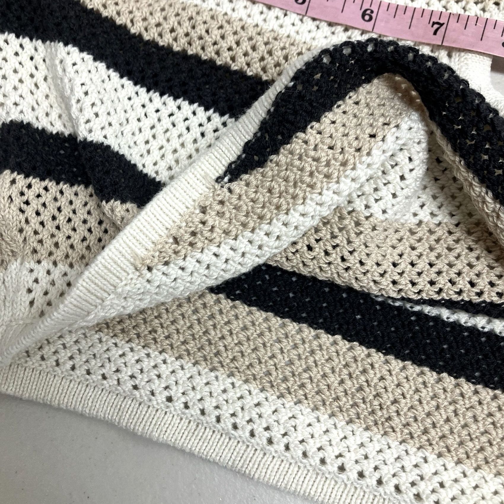 American Eagle Outfitters American Eagle Cropped Sweater Tank Top Striped Crochet Black White Tan Size M Women Size M / US 6-8 / IT 42-44 - 5 Thumbnail