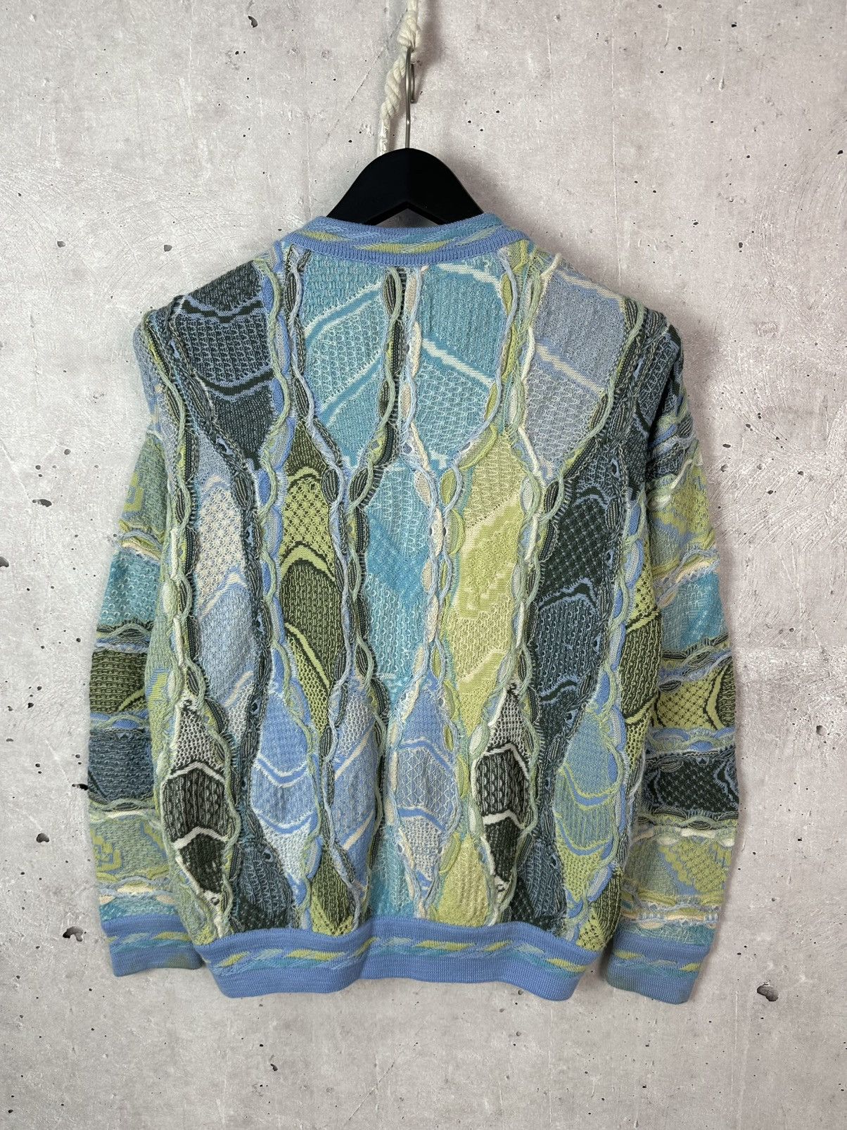 Vintage Vintage Coggi Style Wool Blue Knit Embroidered Cardigan Size US M / EU 48-50 / 2 - 9 Thumbnail