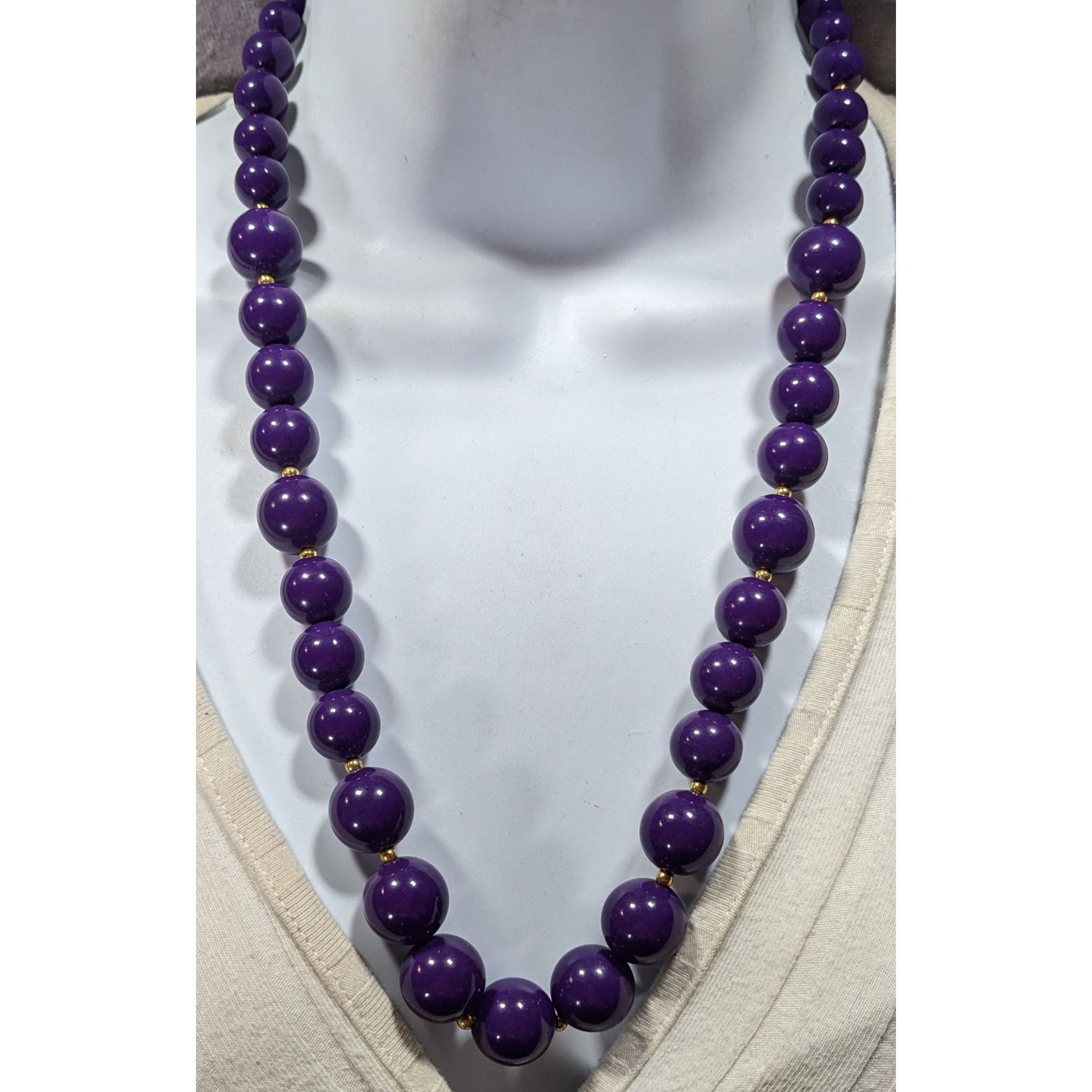 Other Retro Purple Graduated Bead Necklace With Gold Tone Accents Size ONE SIZE - 2 Thumbnail