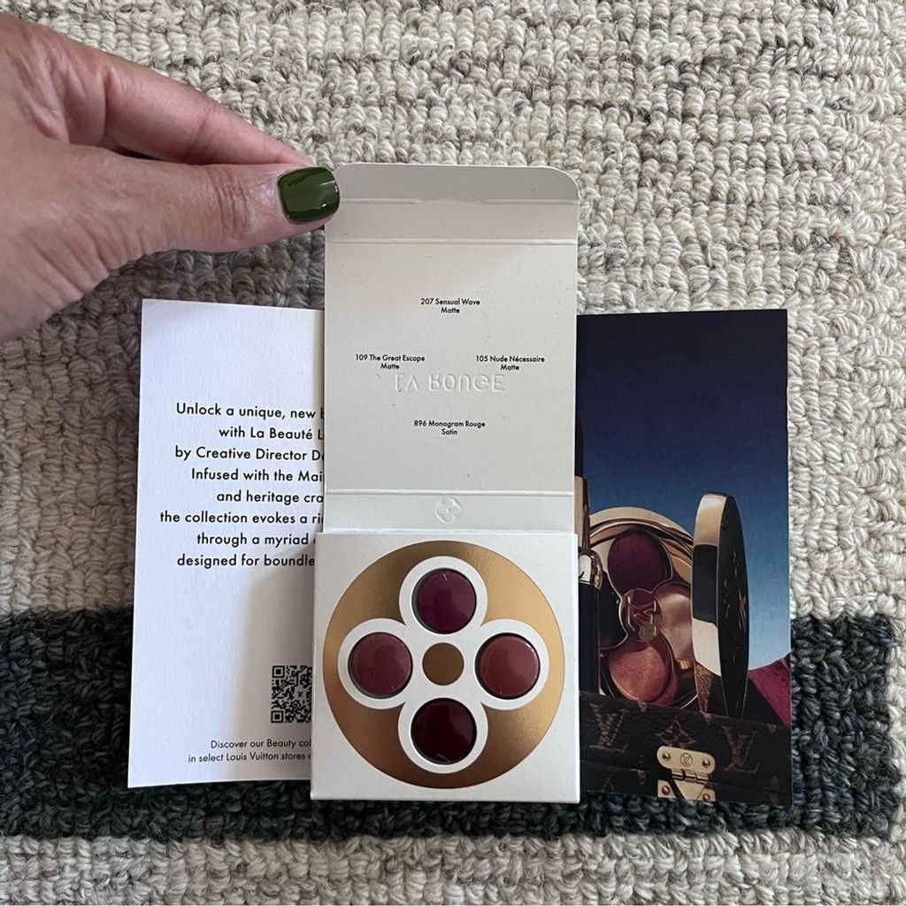 Louis Vuitton NEW Louis Vuitton La Bouche Rouge Lipstick Samples Size ONE SIZE - 1 Thumbnail