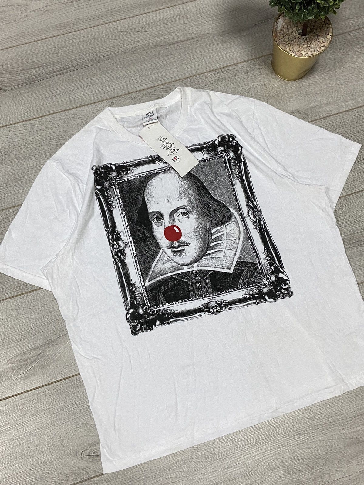 Vivienne Westwood Vivienne Westwood Shakespeare comic relief red nose t-shirt Size US XXL / EU 58 / 5 - 2 Thumbnail