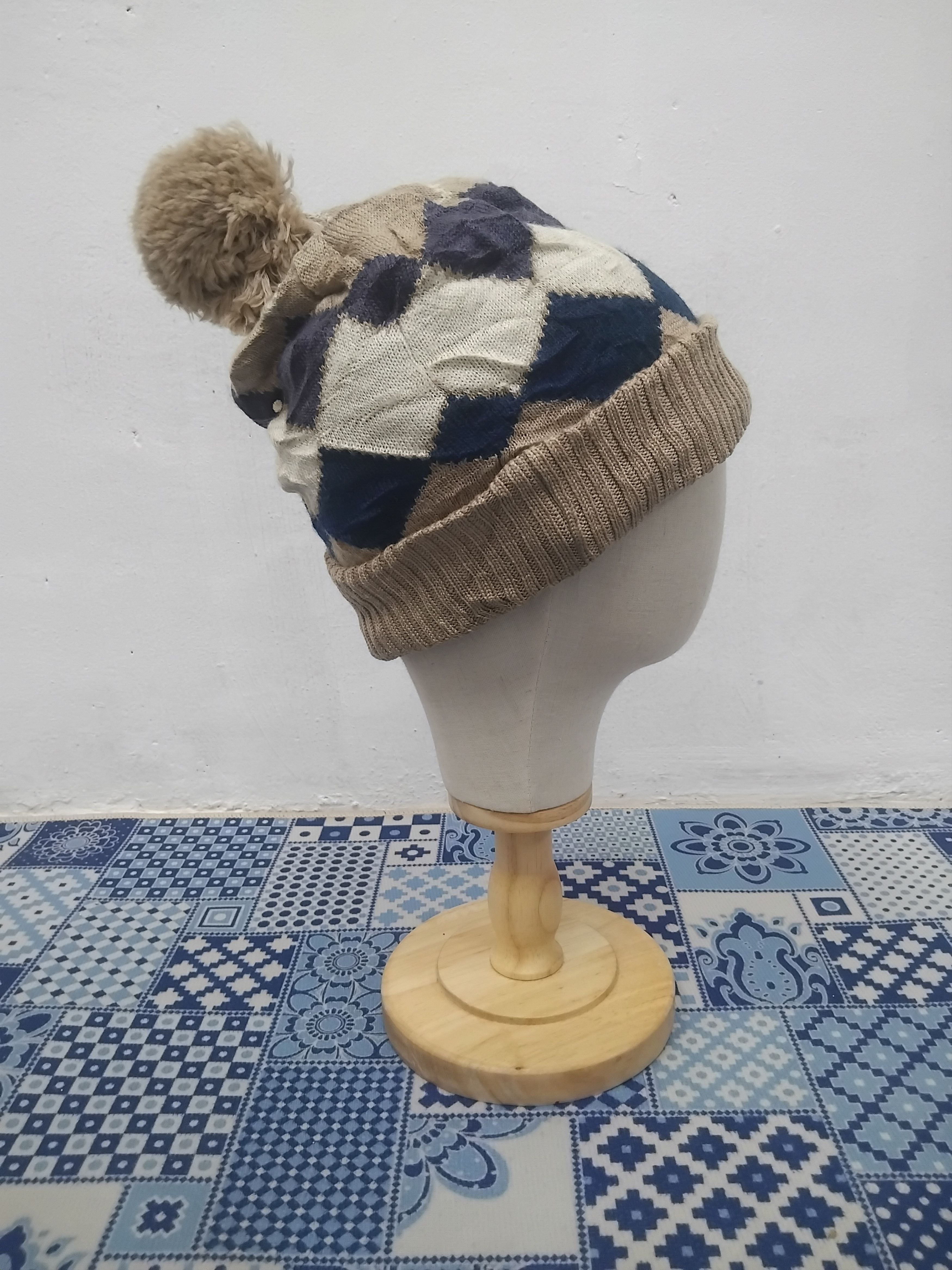 Lacoste 💥Lacoste triangle brown colour beanie Size ONE SIZE - 6 Thumbnail