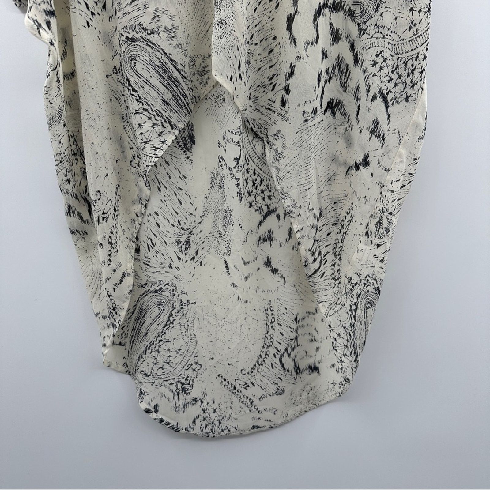 ASTR The Label ASTR Cream & Black Animal Print High Low Shear Tunic Top S Size S / US 4 / IT 40 - 3 Thumbnail