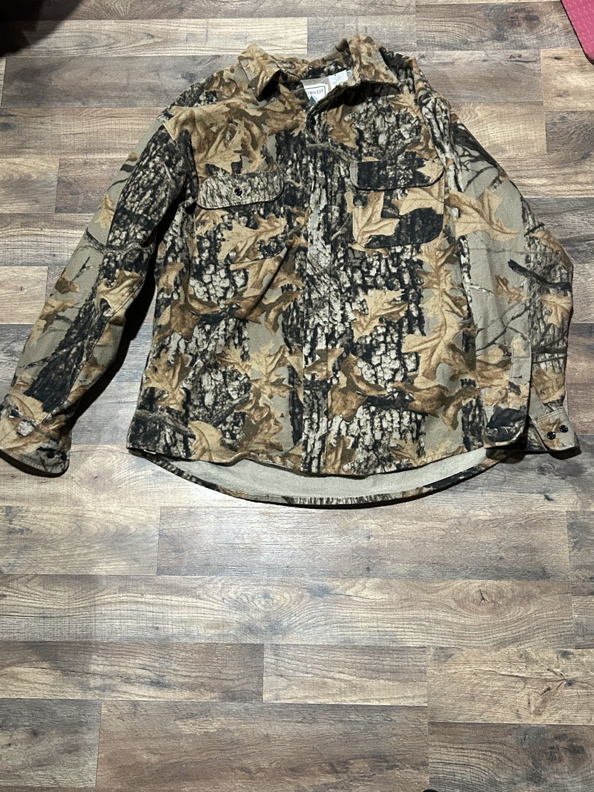 Northwest Territory Camo button up Size US XL / EU 56 / 4 - 1 Thumbnail