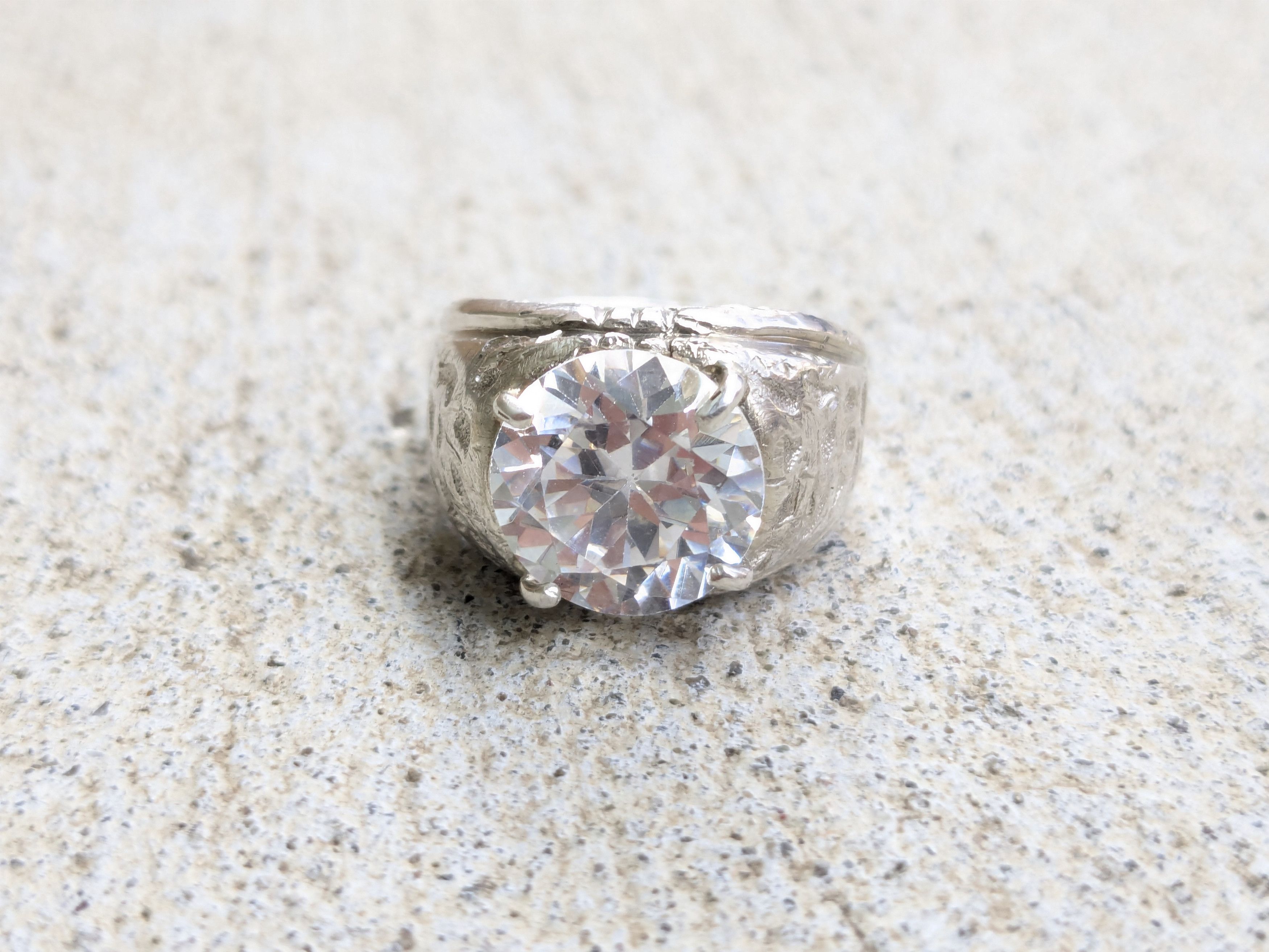 Jewelry Vintage Sterling Silver Ring CZ Round 8.75 Clear Size ONE SIZE - 3 Thumbnail
