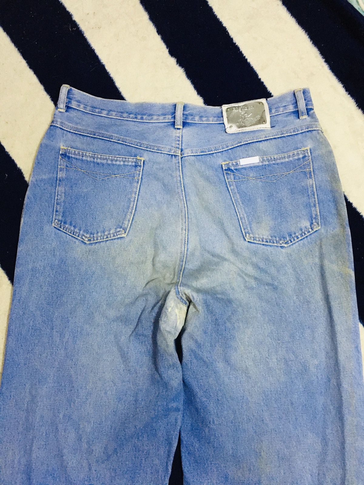 Other Big Tom Distressed Jeans (17) Size US 35 - 17 Thumbnail