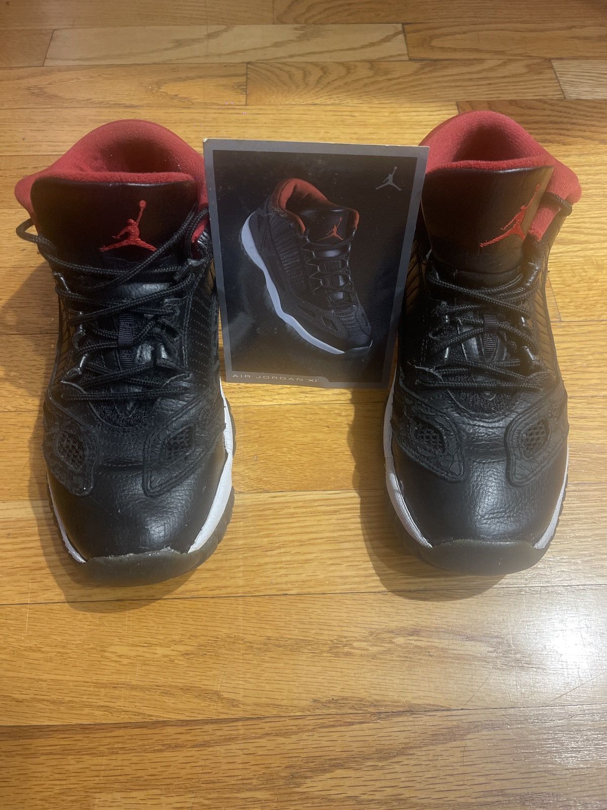 Jordan Brand Air Jordan 11 retro low IE Bred 2011 Size US 7 / EU 40 - 3 Thumbnail