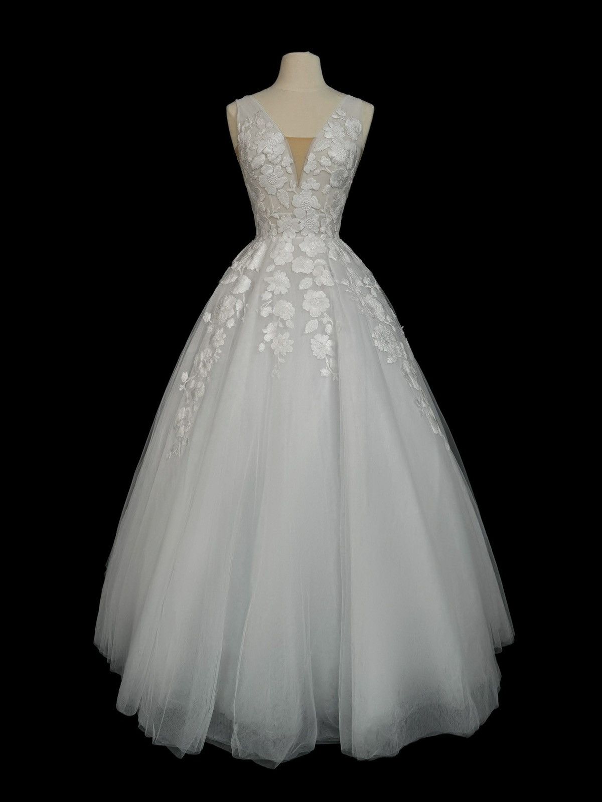 Other Brand New US 6 Anna Augusta Embroidered Lace Evening Gown Size M / US 6-8 / IT 42-44 - 1 Thumbnail