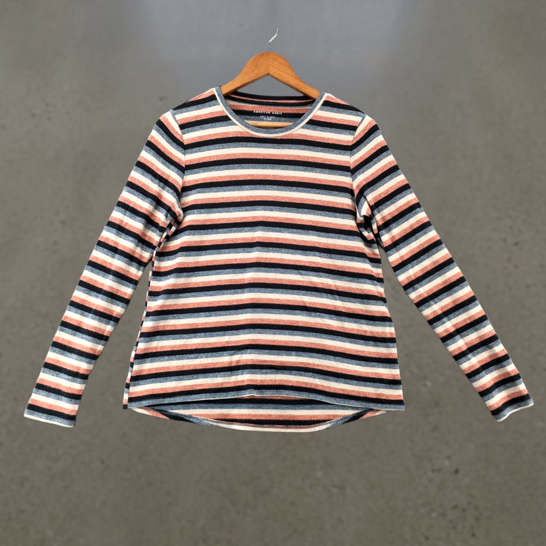 American Eagle Outfitters American Eagle Shirt Womens M Multicolor Striped Plush Pullover Sweatshirt Size M / US 6-8 / IT 42-44 - 1 Thumbnail
