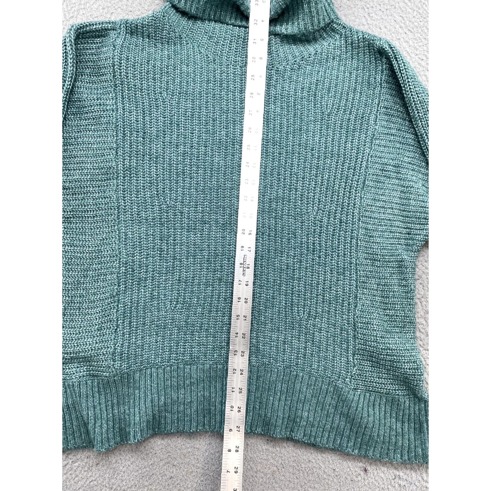 American Eagle Outfitters VINTAGE American Eagle Shirt Womens Small Green Ribbed Knit Turtleneck Oversized Sweater Size S / US 4 / IT 40 - 6 Thumbnail