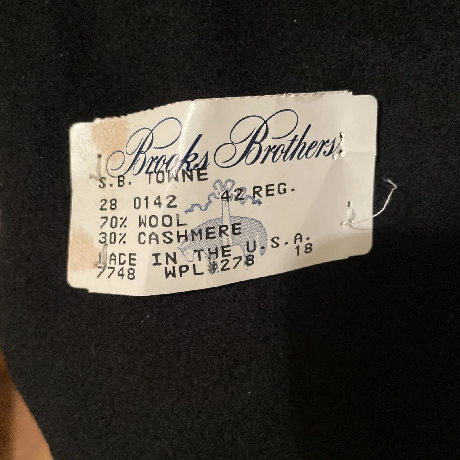 Brooks Brothers VTG Brooks Brothers Black Wool Cashmere Overcoat Mens 42R Size US L / EU 52-54 / 3 - 6 Thumbnail