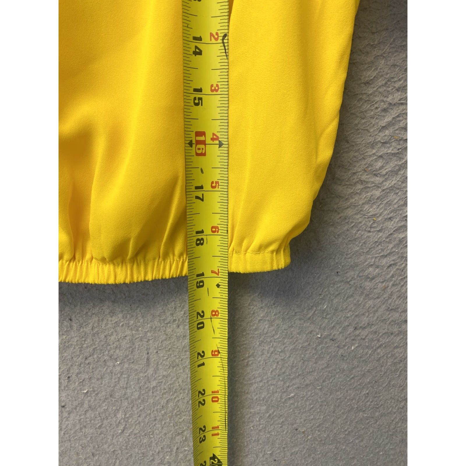 ASTR The Label ASTR the Label Women's Blouse Size Small Short Sleeve Solid Yellow Luxury Size S / US 4 / IT 40 - 4 Thumbnail