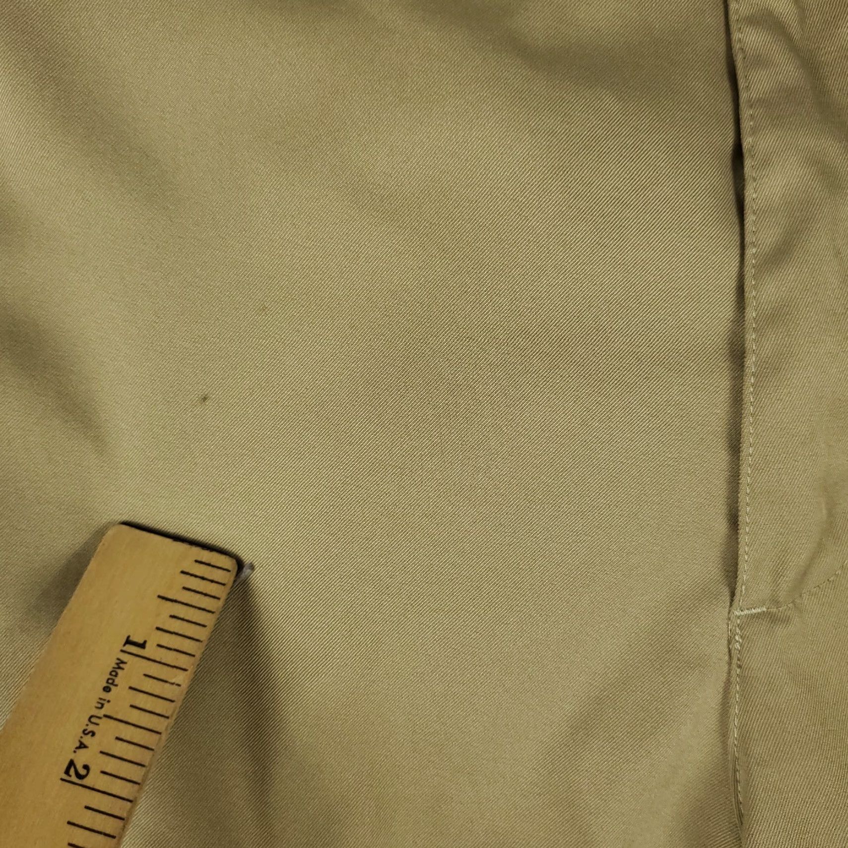Nike Nike Shorts Mens Size 40 Beige Swoosh Golf Dri Fit Casual Flat Front Chino Size US 40 / EU 56 - 2 Thumbnail