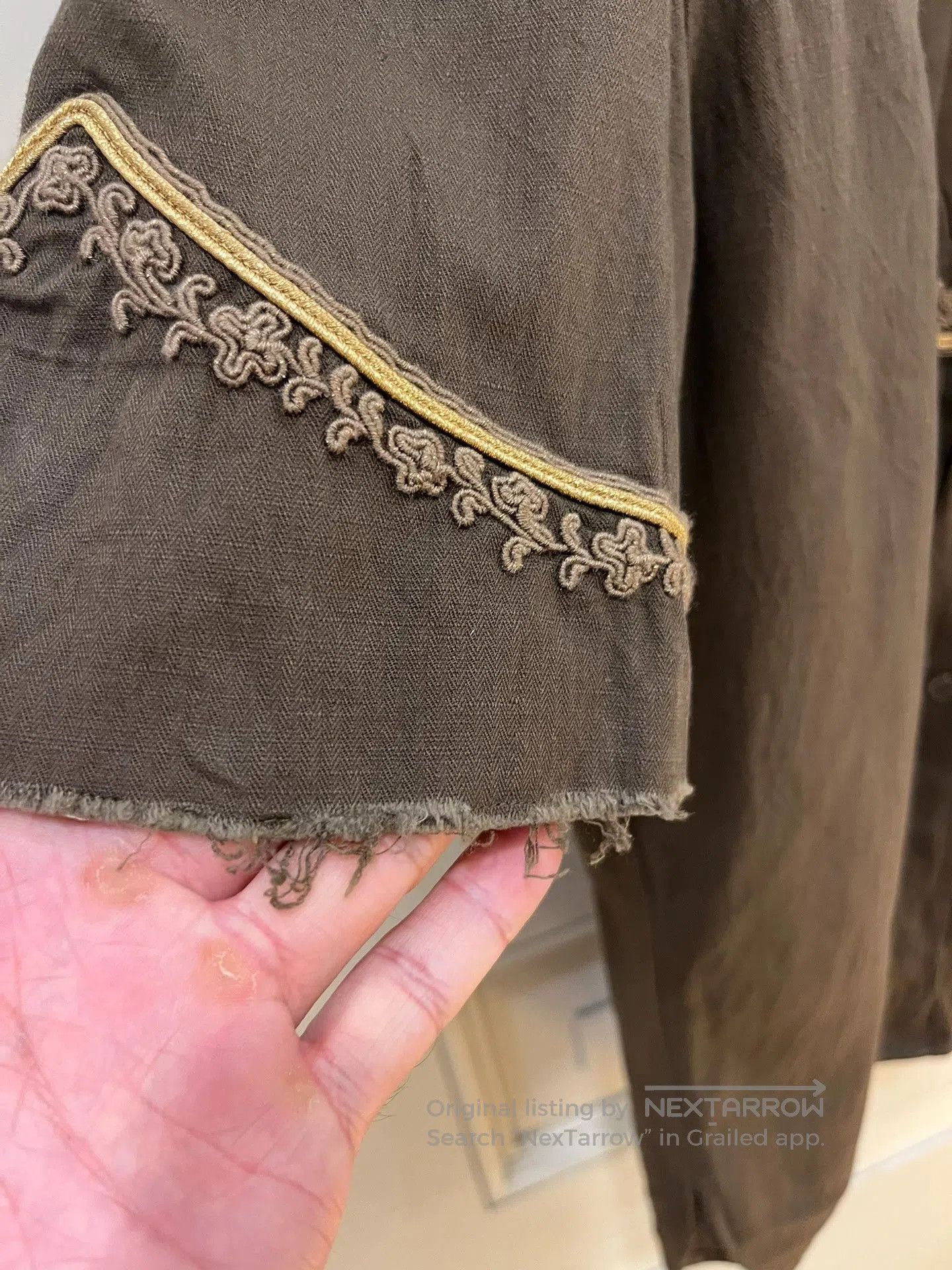 Saint Laurent Paris Saint Laurent Gold Embroidered Short-Sleeve Shirt. Size US M / EU 48-50 / 2 - 3 Thumbnail
