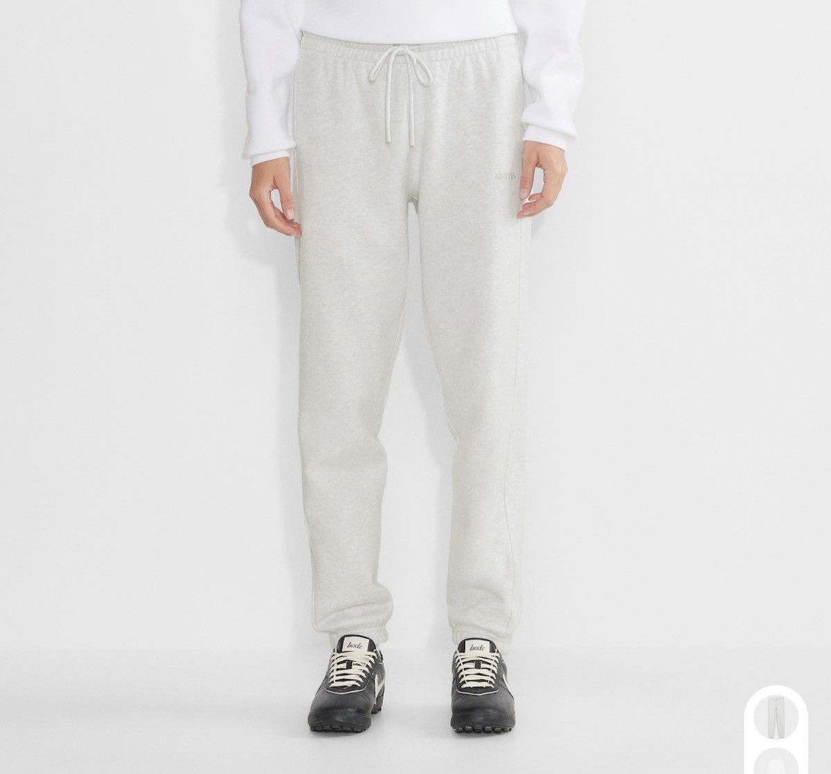 Alo Yoga Aritzia TNA Sweatfleece Boyfriend Sweatpant Size 28" / US 6 / IT 42 - 4 Thumbnail