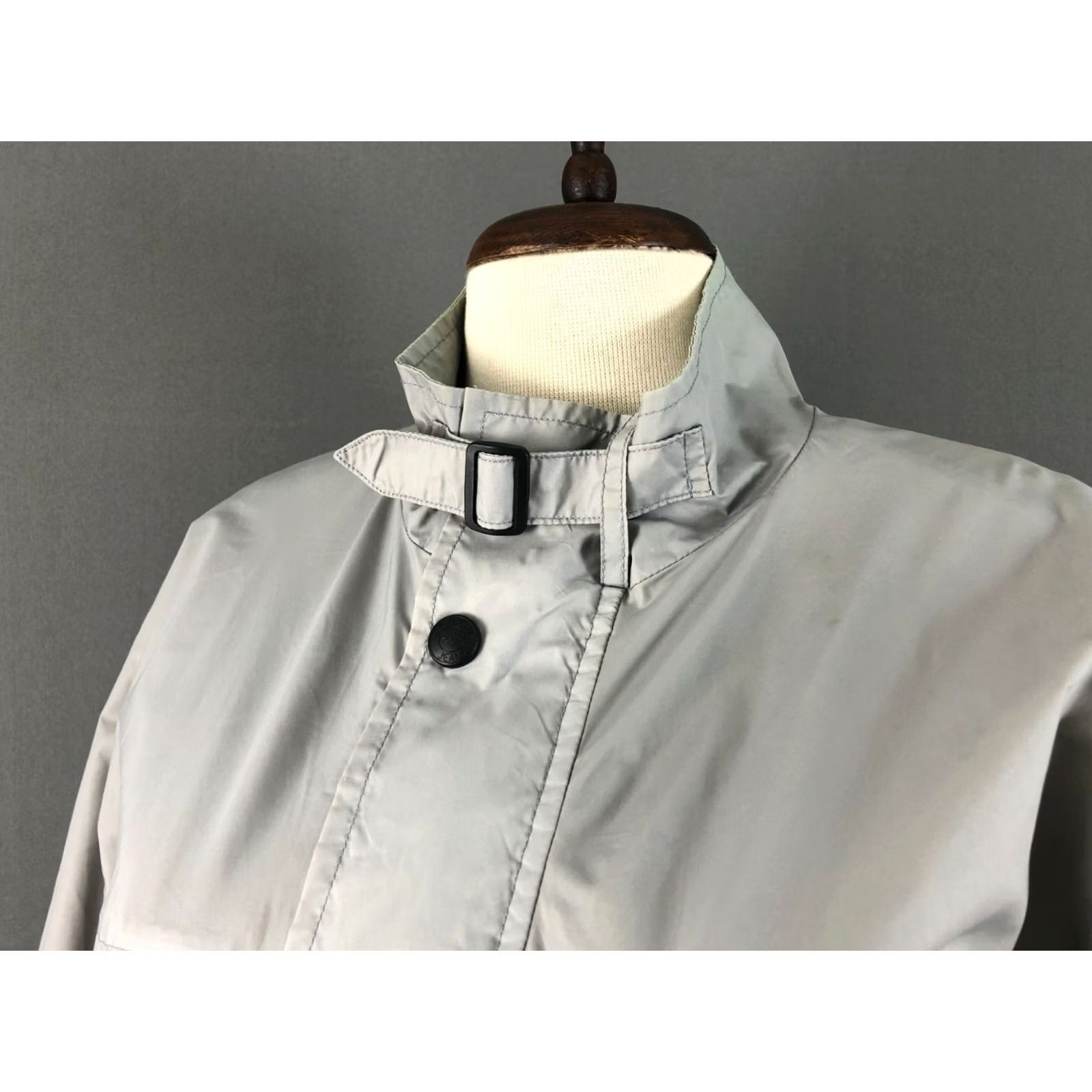 Vintage Armani Jeans Full Zip Windbreaker Jacket Polyamide Women Gray Size 42" / US 20 - 7 Thumbnail