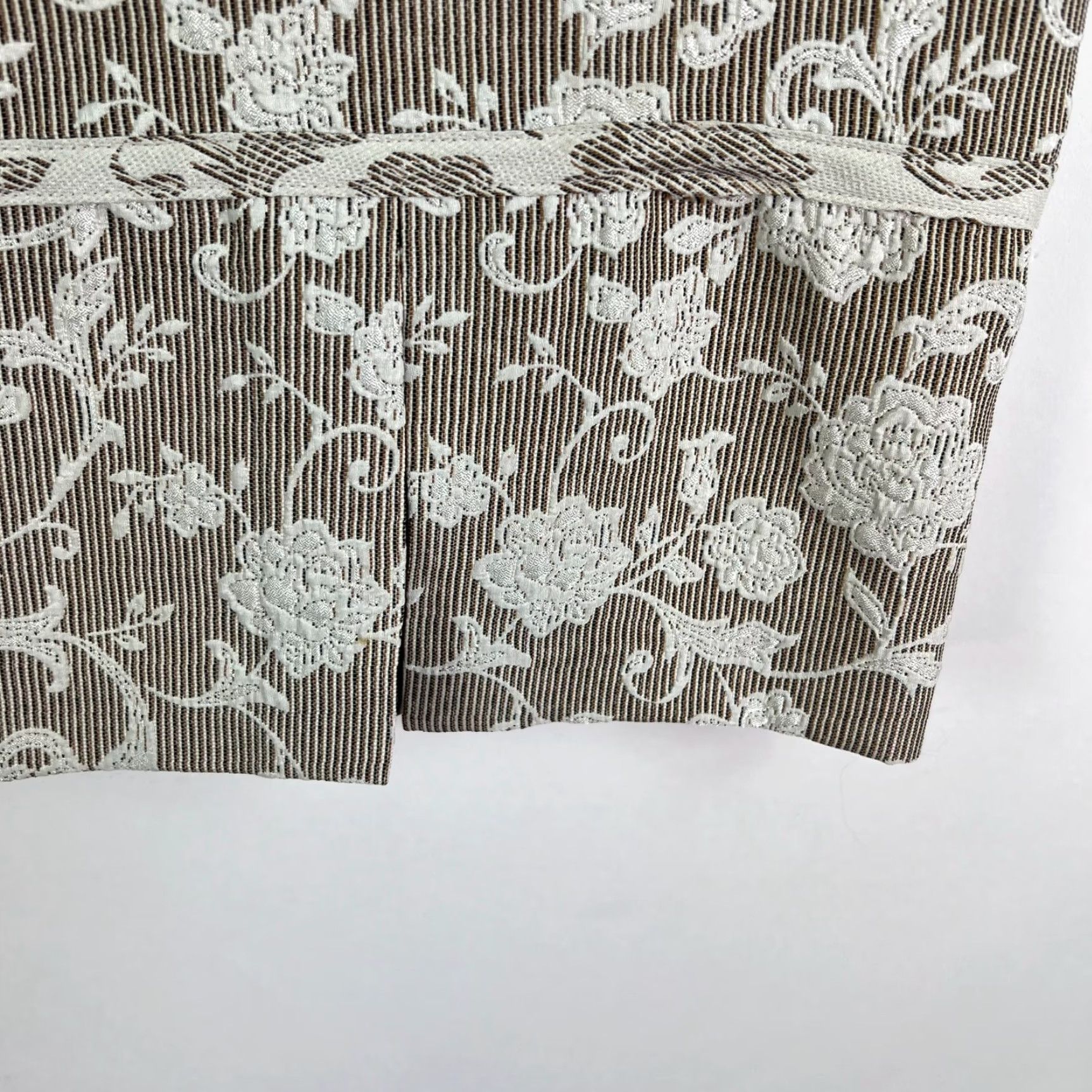 Vintage VINTAGE LC Lauren Conrad Pleated Floral Skirt Womens 12 Knee Length Tan White 33x21 Brown Polyester 90s Womens Ladies Skirt Women LC Lauren Conrad Size 34" / US 12 / IT 48 - 2 Thumbnail