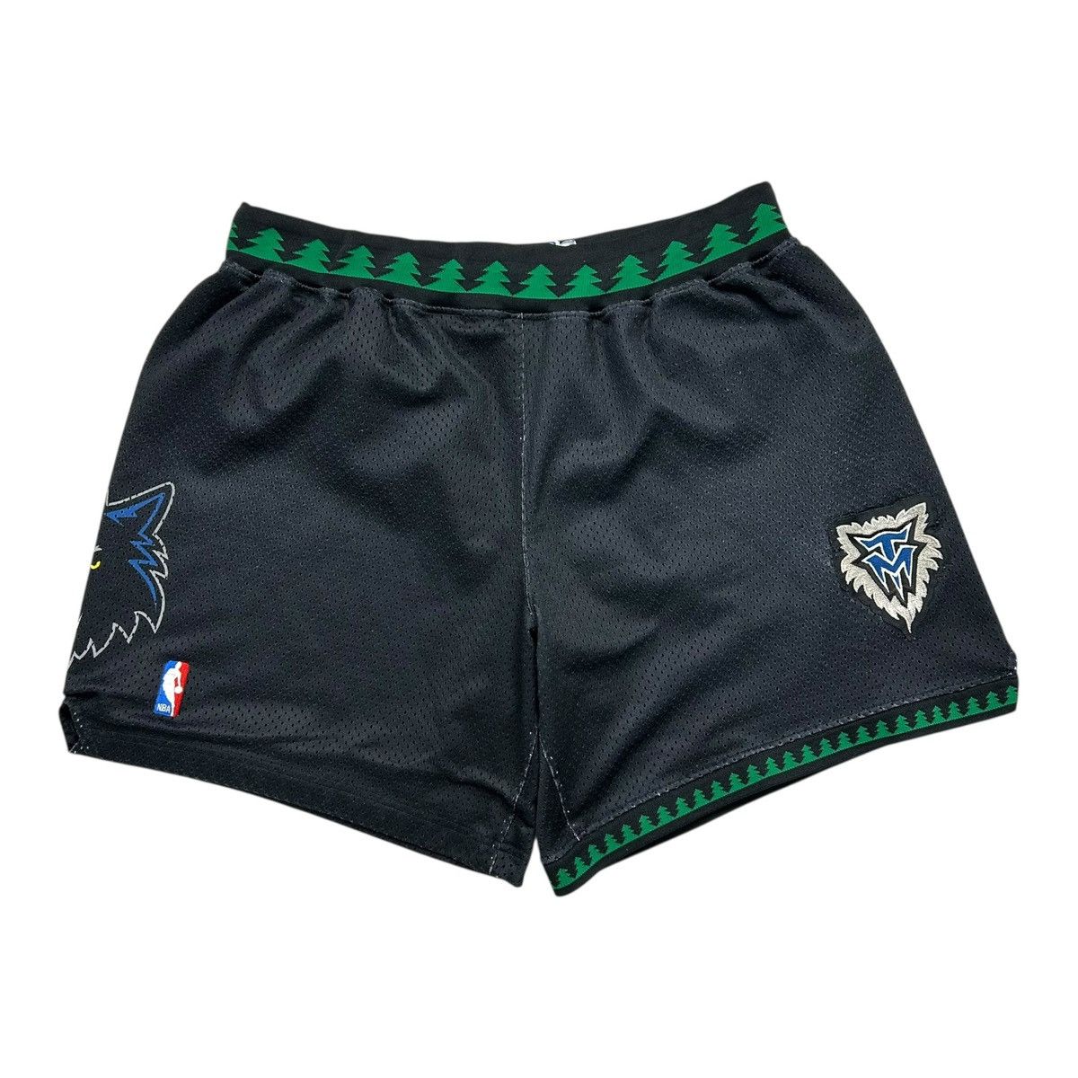 NBA × Starter × Vintage VTG 90s NBA MINNESOTA TIMBERWOLVES STARTER BASKETBALL SHORTS Size US 42 / EU 58 - 1 Thumbnail