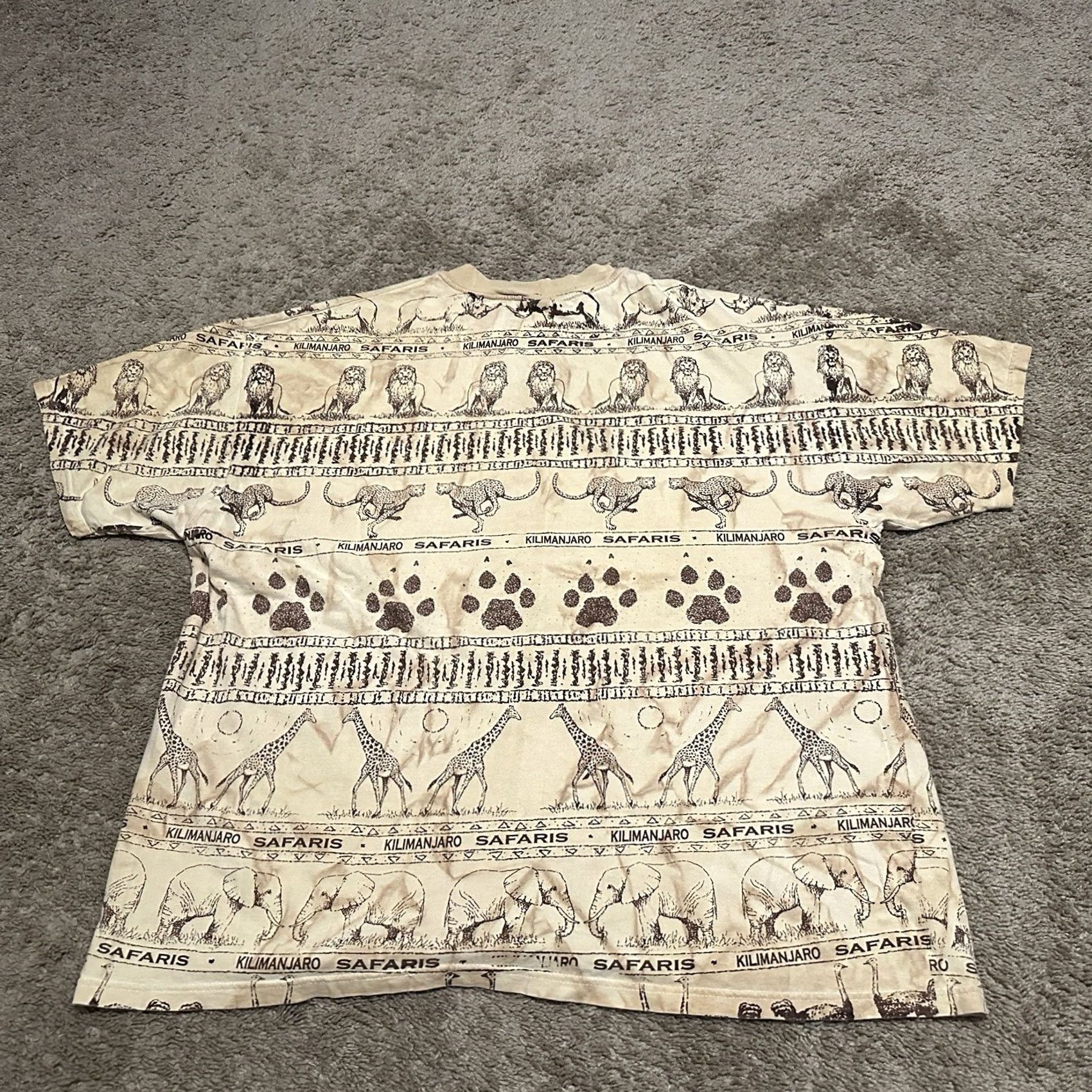 Disney VINTAGE Disney World Shirt Mens XL Kilimanjaro Safari Animal Kingdom AOP 90s Y2K Shirt Size US XL / EU 56 / 4 - 4 Thumbnail