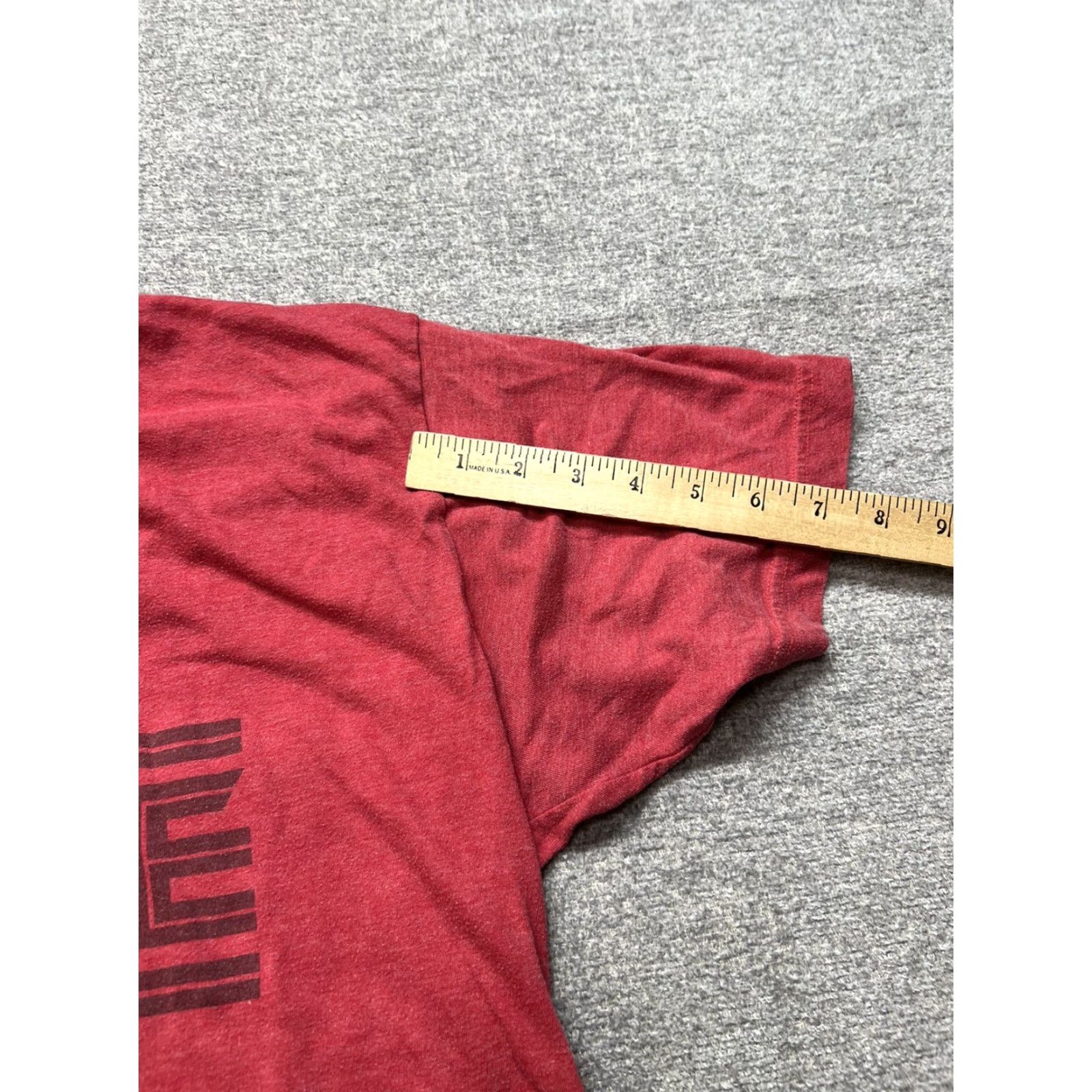 Gildan THE OFFICE Dwight Schrute FALSE T-Shirt MENS XL Red Short Sleeve Crew Neck Graphic Tee Shirt Size US XL / EU 56 / 4 - 6 Thumbnail