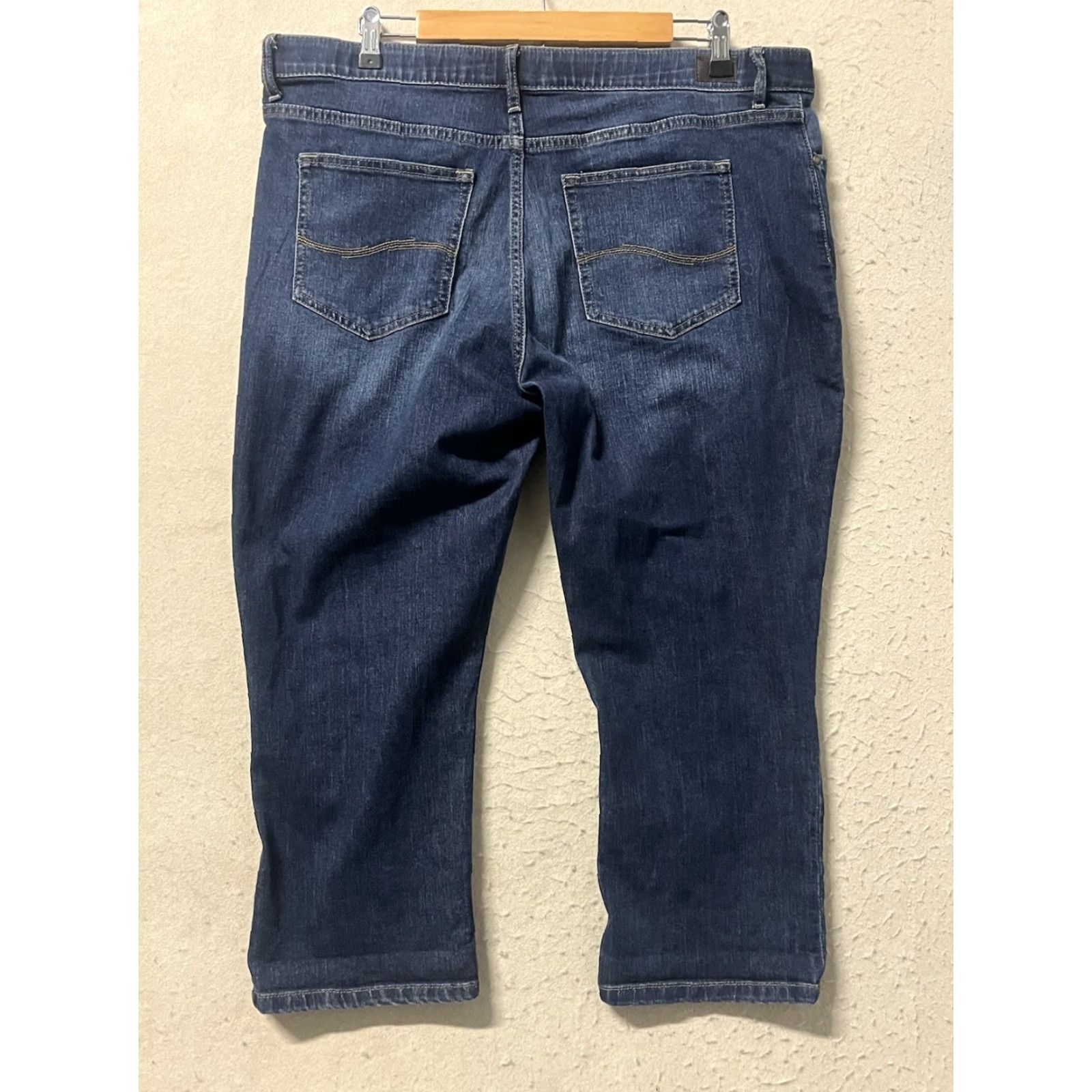 Lee Lee Jeans Capri Jeans Womens 18M Blue Dark Wash Cropped Stretch Denim Plus Size High Rise 21in Inseam Pockets Size 40" / US 18 - 2 Thumbnail