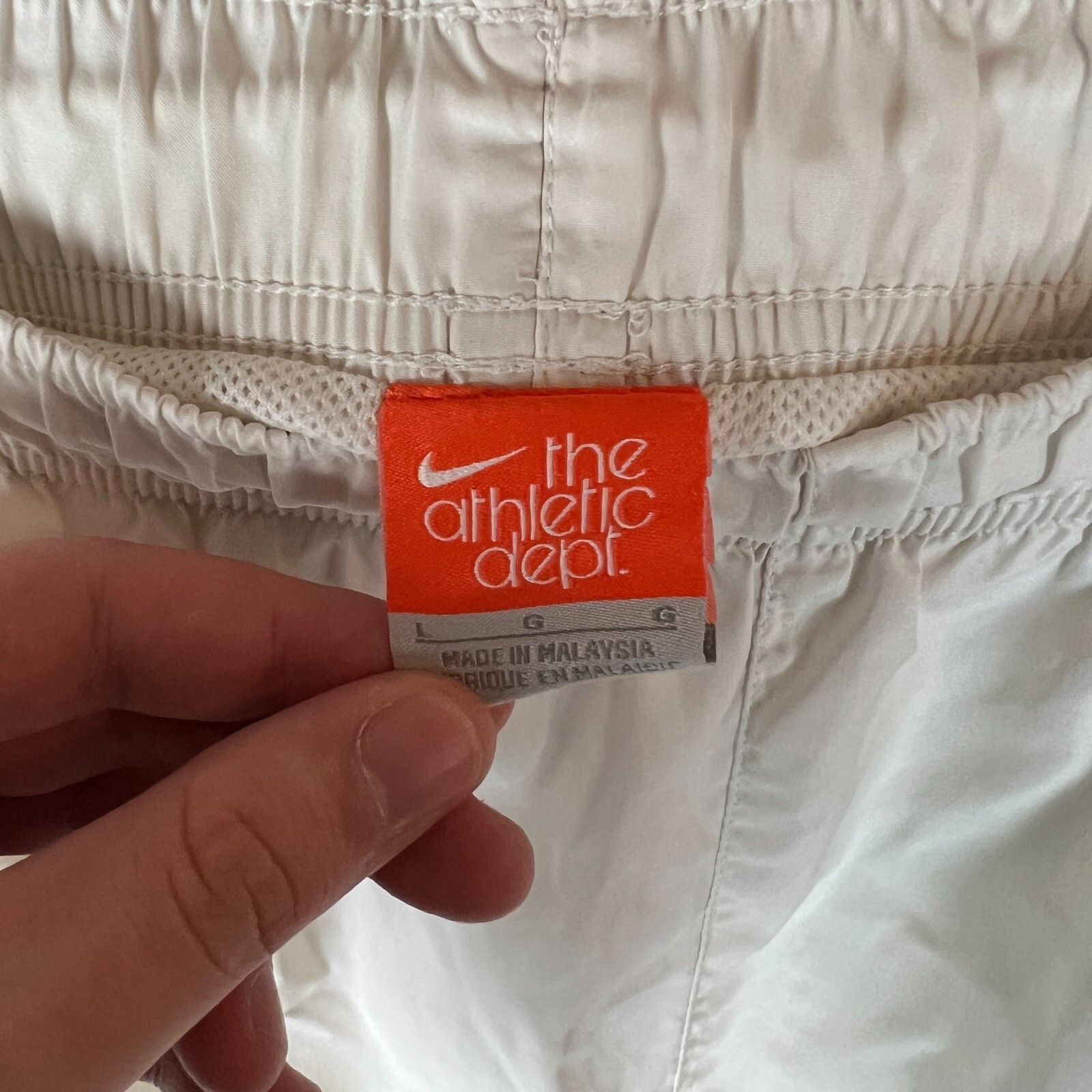 Nike Nike Shorts Men's Size L White ` Size US 34 / EU 50 - 4 Thumbnail