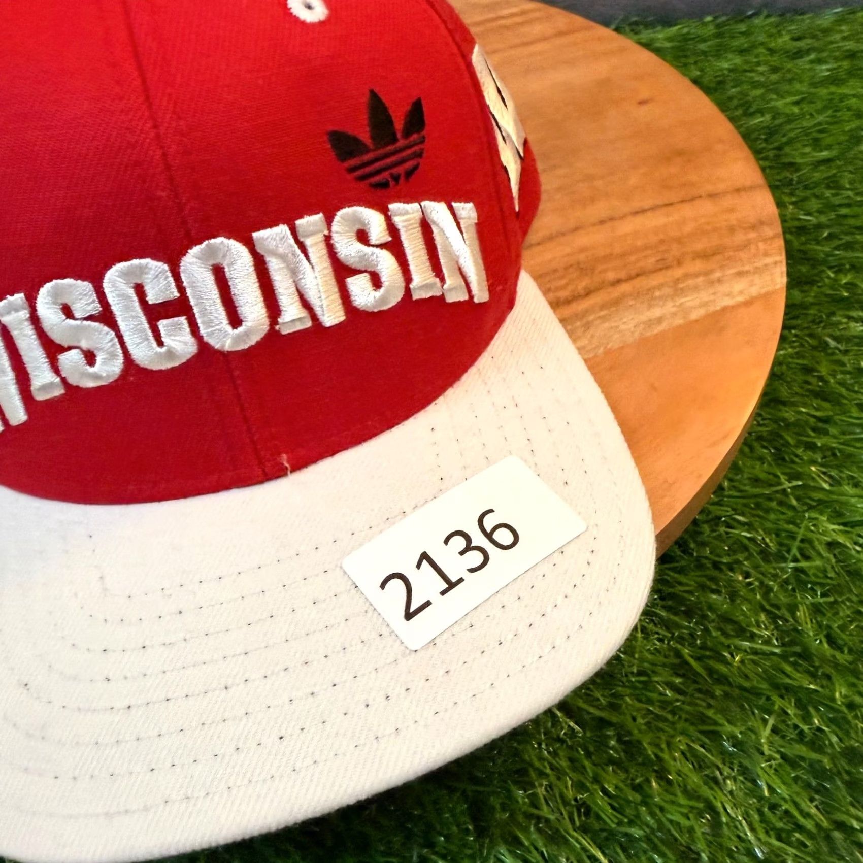 Adidas Adidas Wisconsin Badgers Snapback Hat Mens One Size Red White Trefoil Logo Size ONE SIZE - 8 Thumbnail