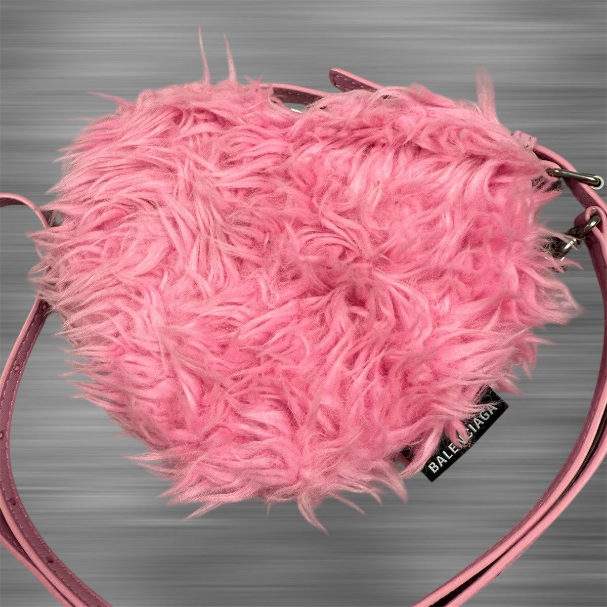 Balenciaga Extreme Rare Balenciaga Faux Heart Mini Pink Crossbody Bag Size ONE SIZE - 2 Thumbnail