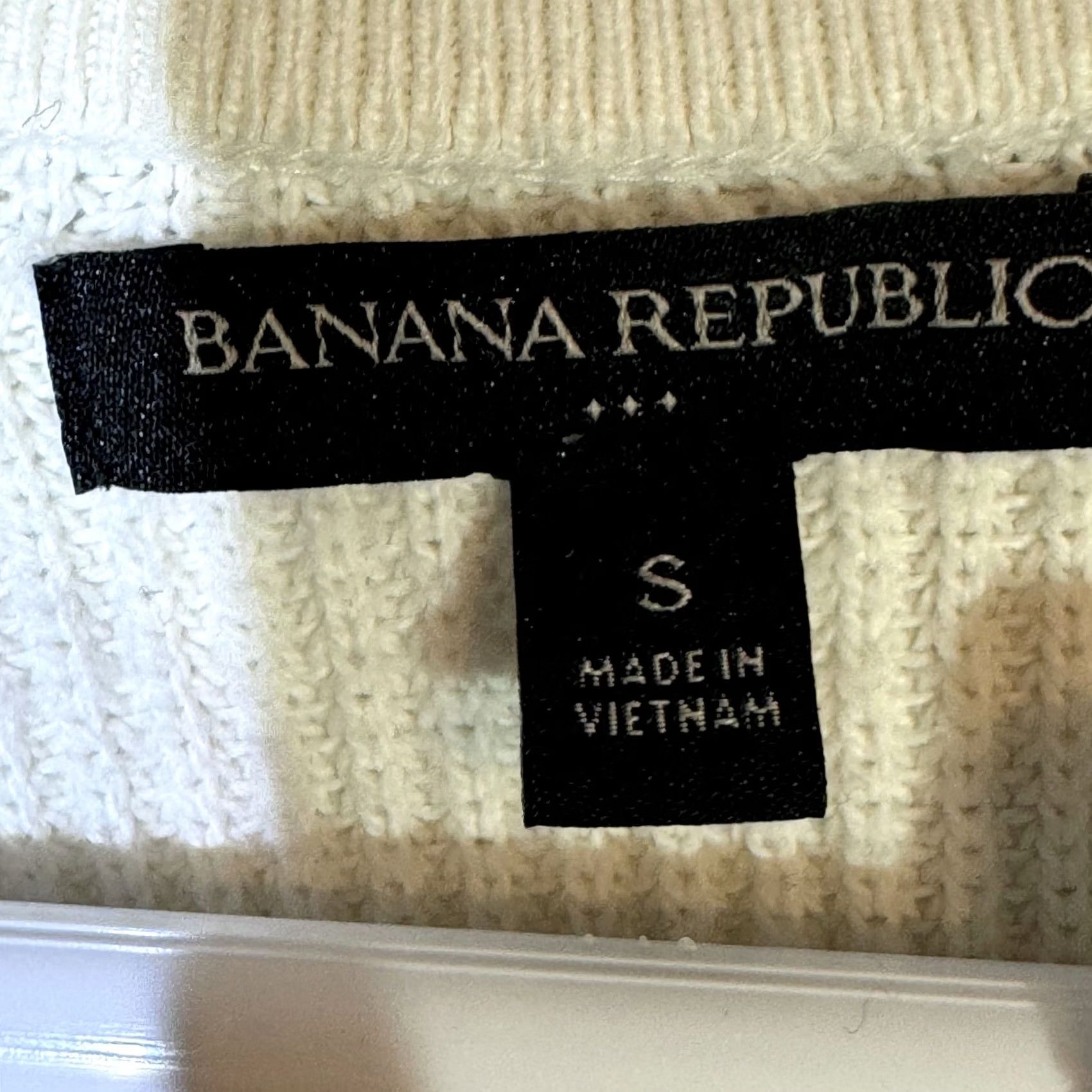 Banana Republic Banana Republic Women’s Ivory Split‑Neck Knit Pullover Sweater Size S W447 Size S / US 4 / IT 40 - 6 Thumbnail