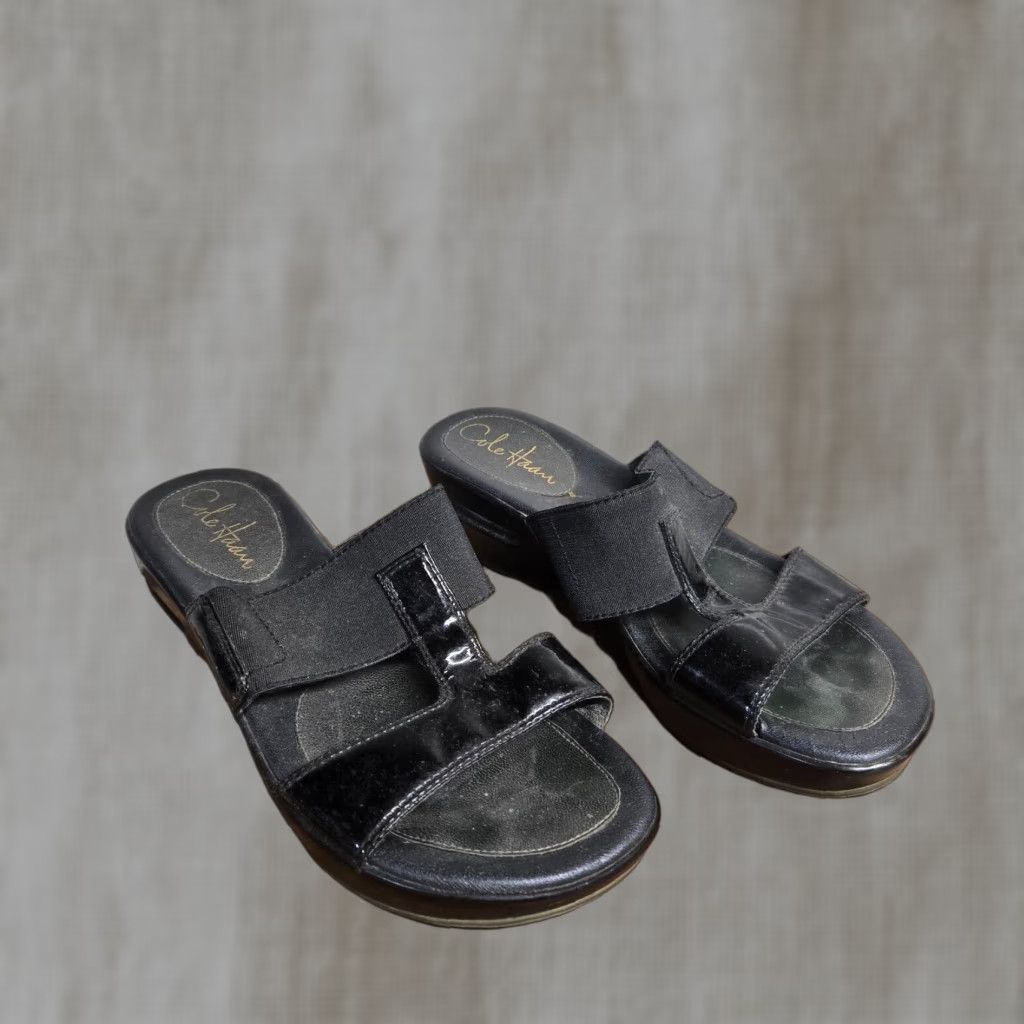 Cole Haan VINTAGE Cole Haan Leather Sandals Women Size 6B Slip-On Geometric Pattern Black Low Heel Size US 6 / IT 36 - 1 Thumbnail