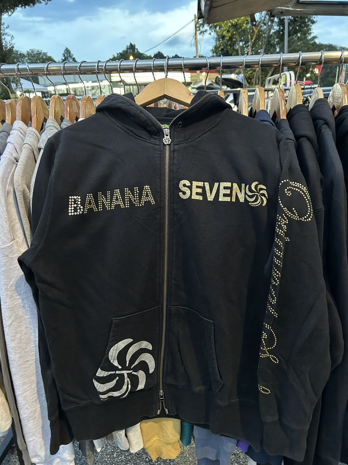 Other Banana Seven Size US L / EU 52-54 / 3 - 1 Thumbnail