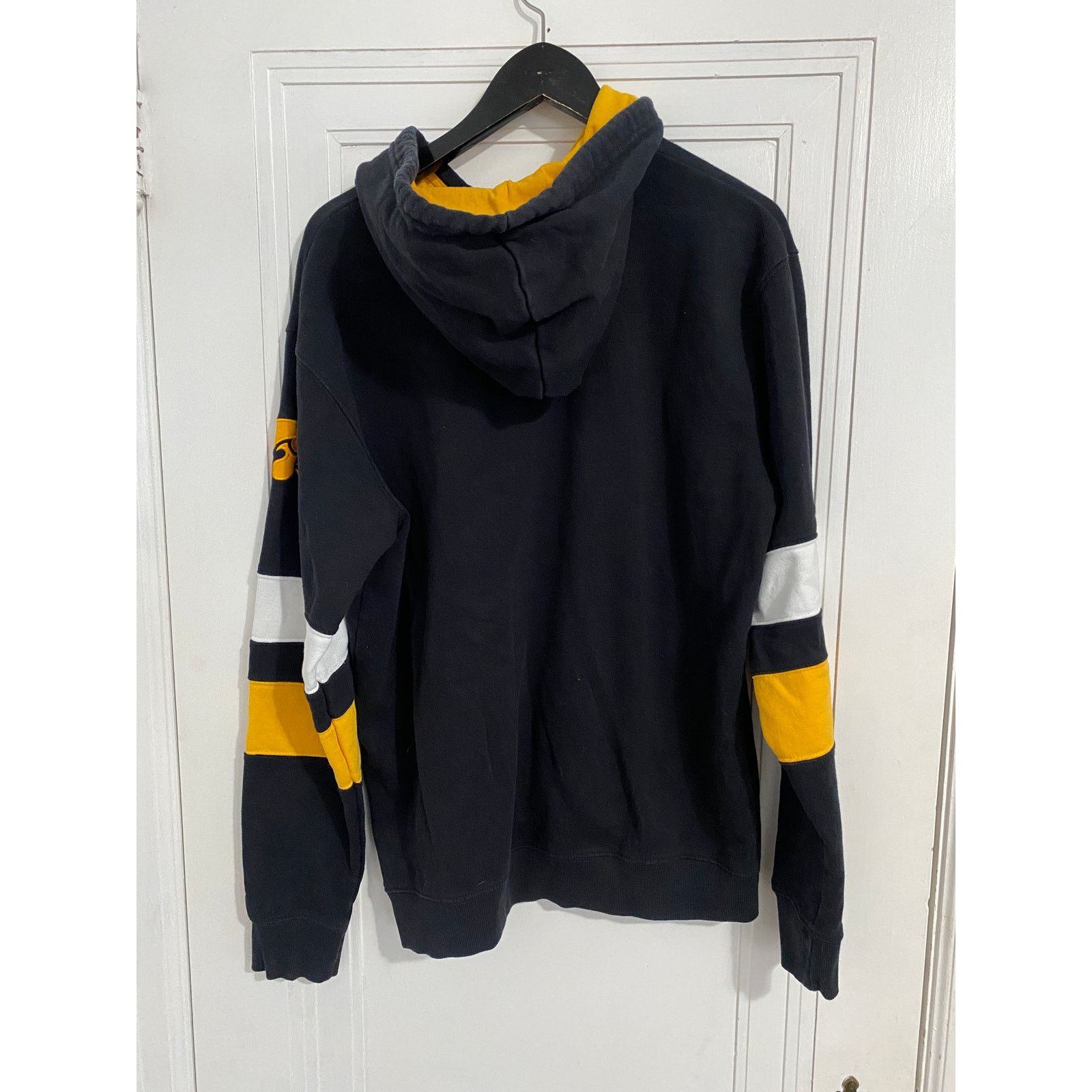 Champion Iowa Hawkeyes Stitched Hoodie Sweatshirt Size Large Size US L / EU 52-54 / 3 - 5 Thumbnail