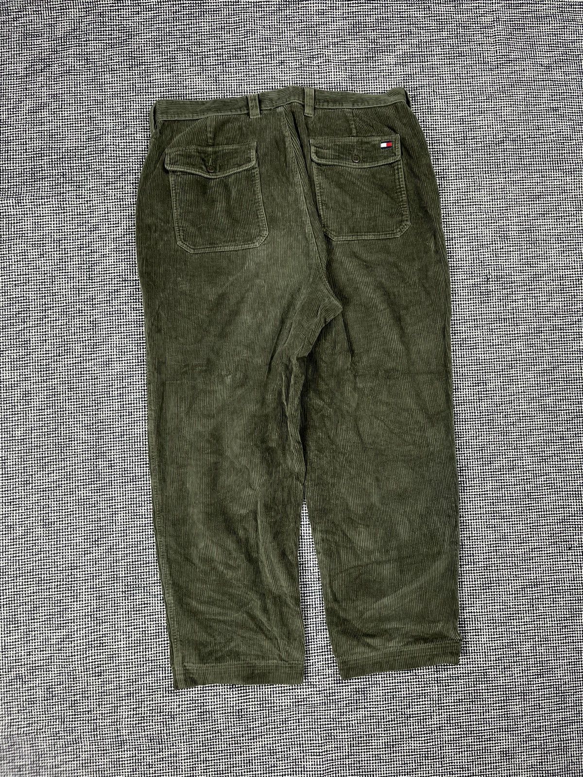 Tommy Hilfiger × Vintage baggy Tommy Hilfiger vintage 90s bottle green corduroy pants Size US 38 / EU 54 - 2 Thumbnail