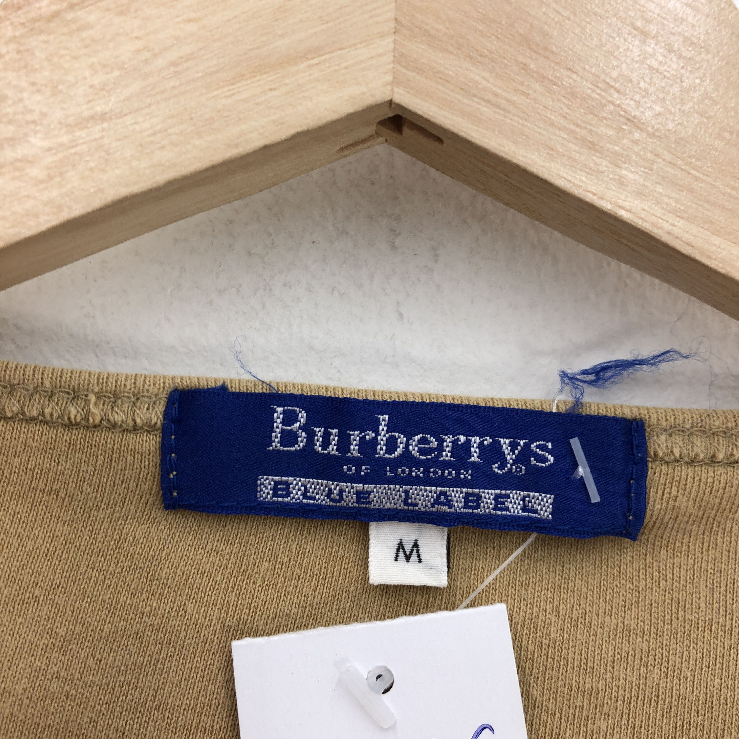 Burberry Vintage Y2K Burberry T Shirt Vintage Burberrys Tops 56789 Size XS / US 0-2 / IT 36-38 - 4 Thumbnail
